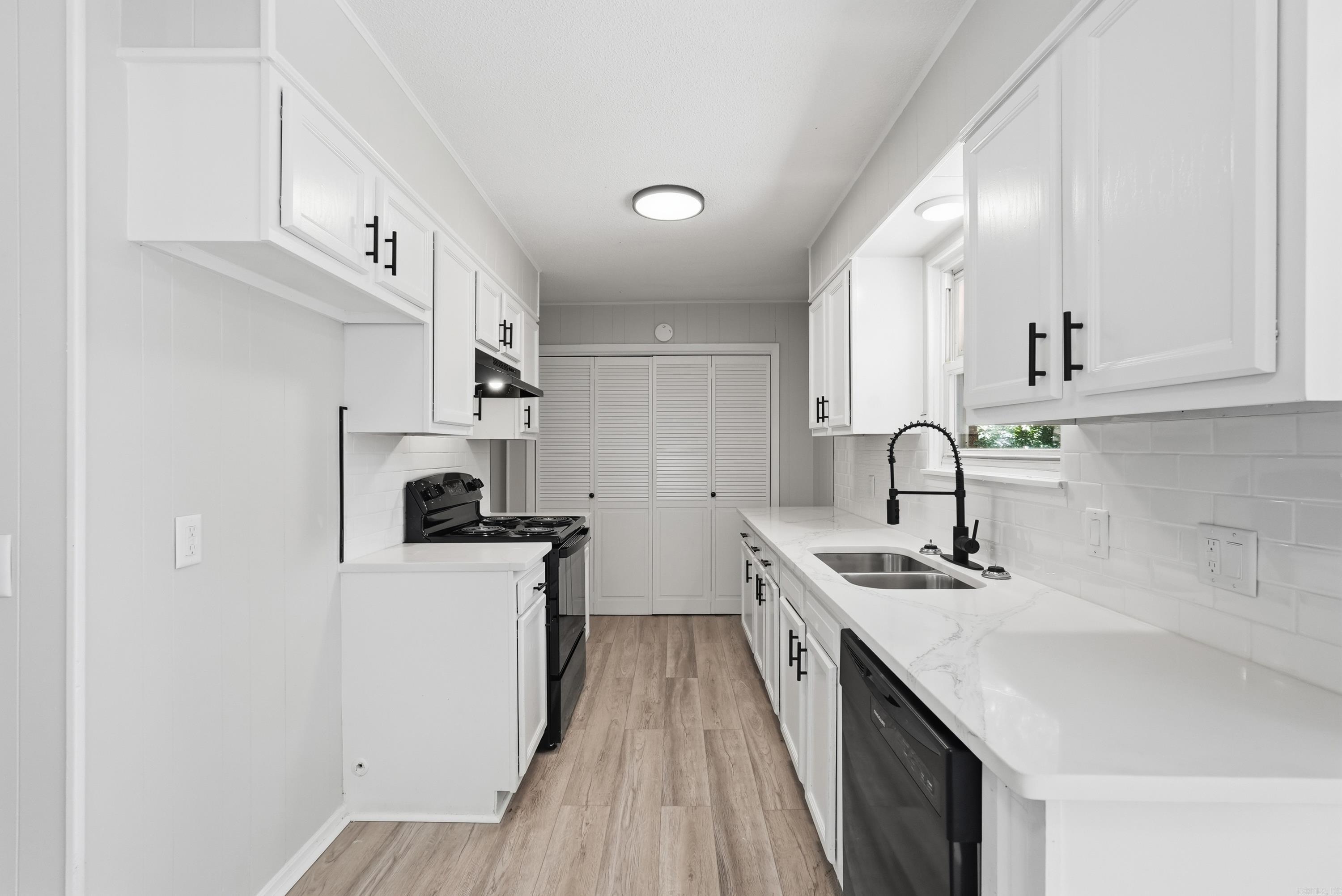 2015 Yamania Way Property Photo 6