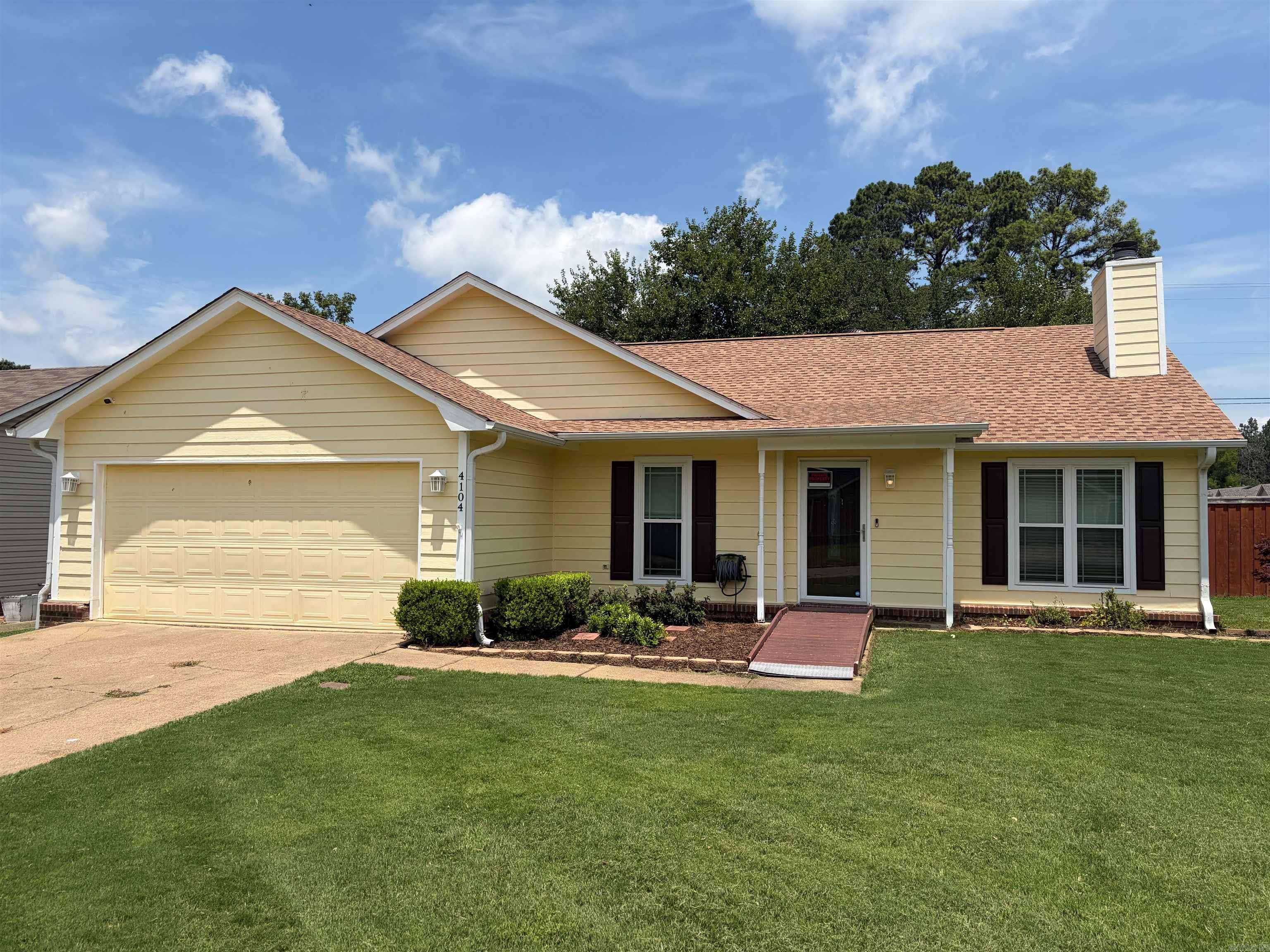4104 Tealwood Property Photo 1