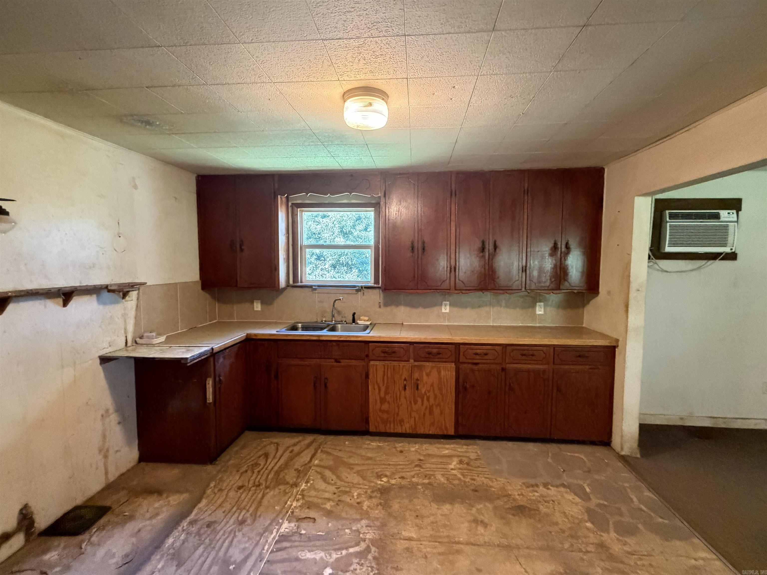220 Polk Road 18 Property Photo 7