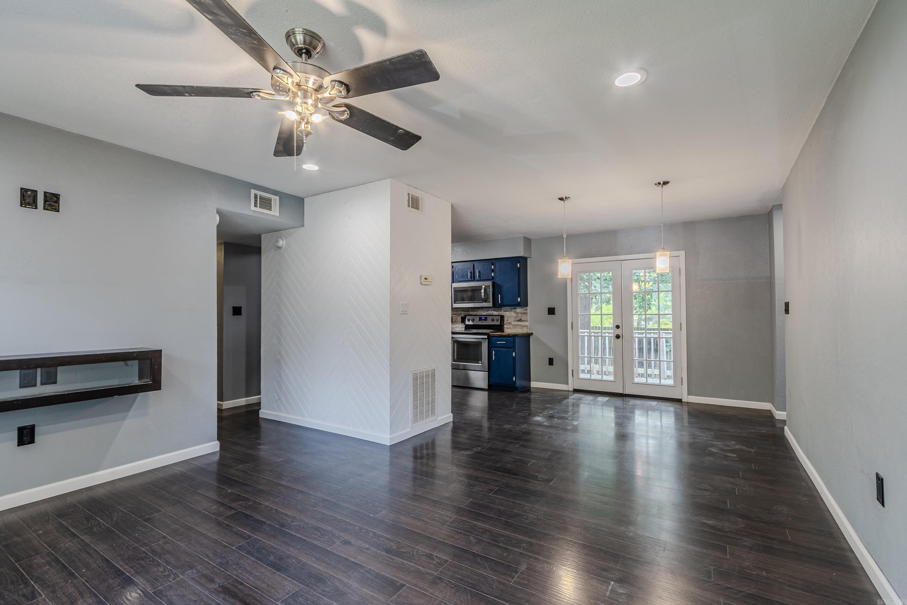 505 Brentwood Property Photo 3