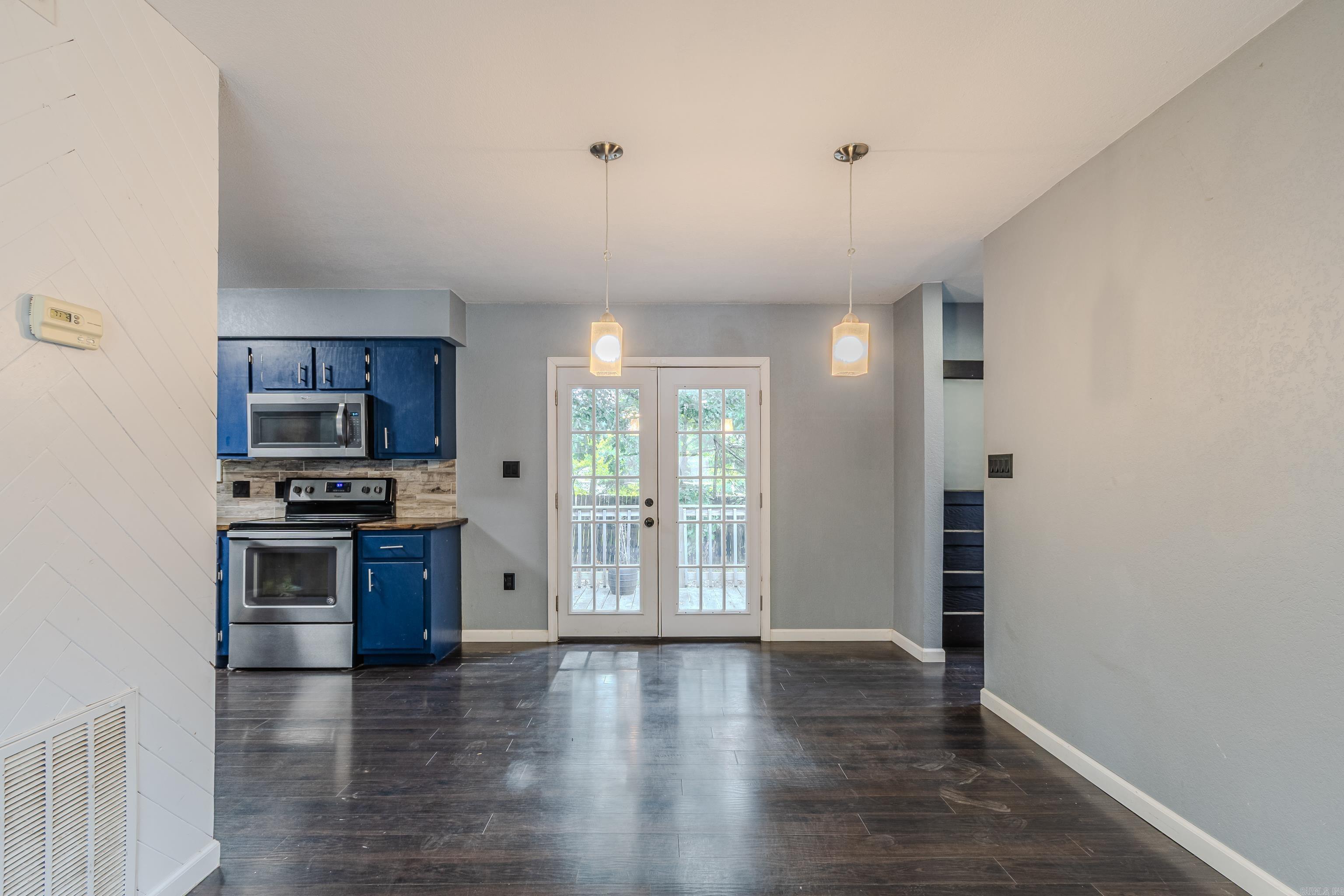 505 Brentwood Property Photo 5