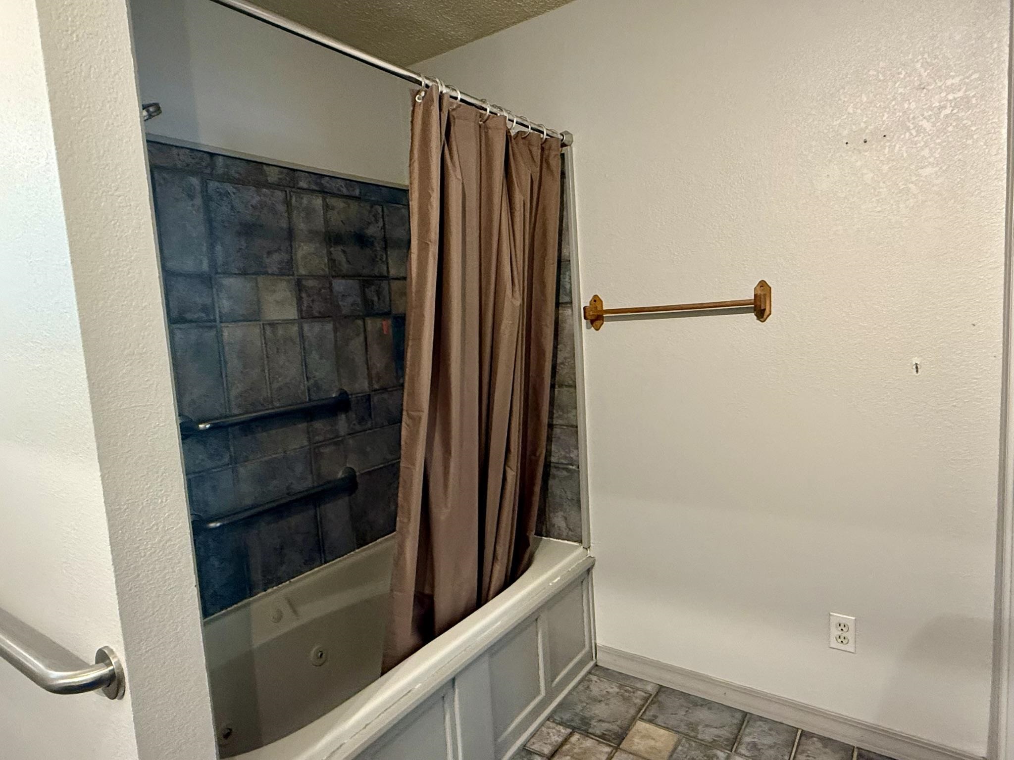 1 E Ute Circle Property Photo 7