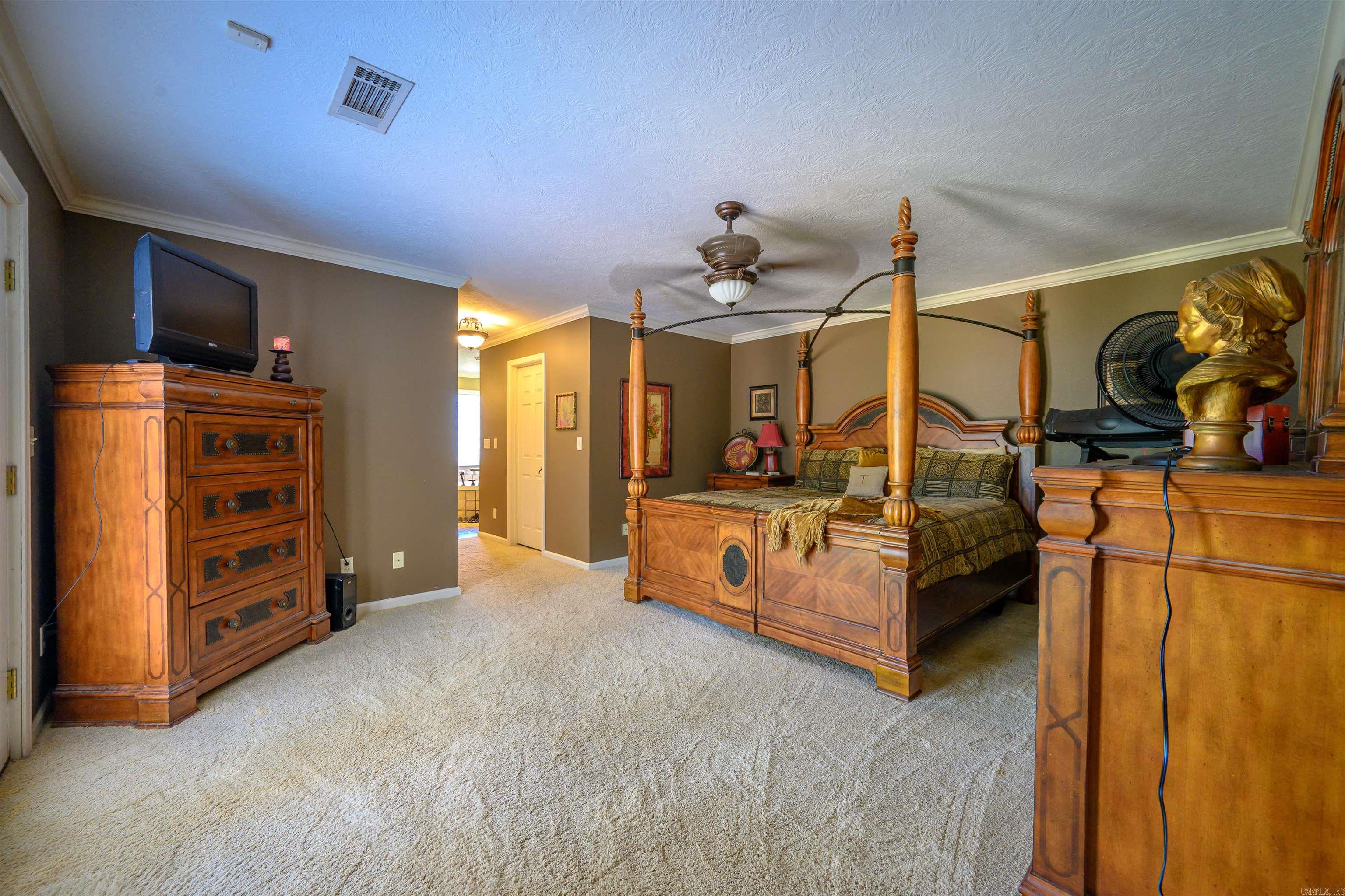 5 Jacob Lane Property Photo 25