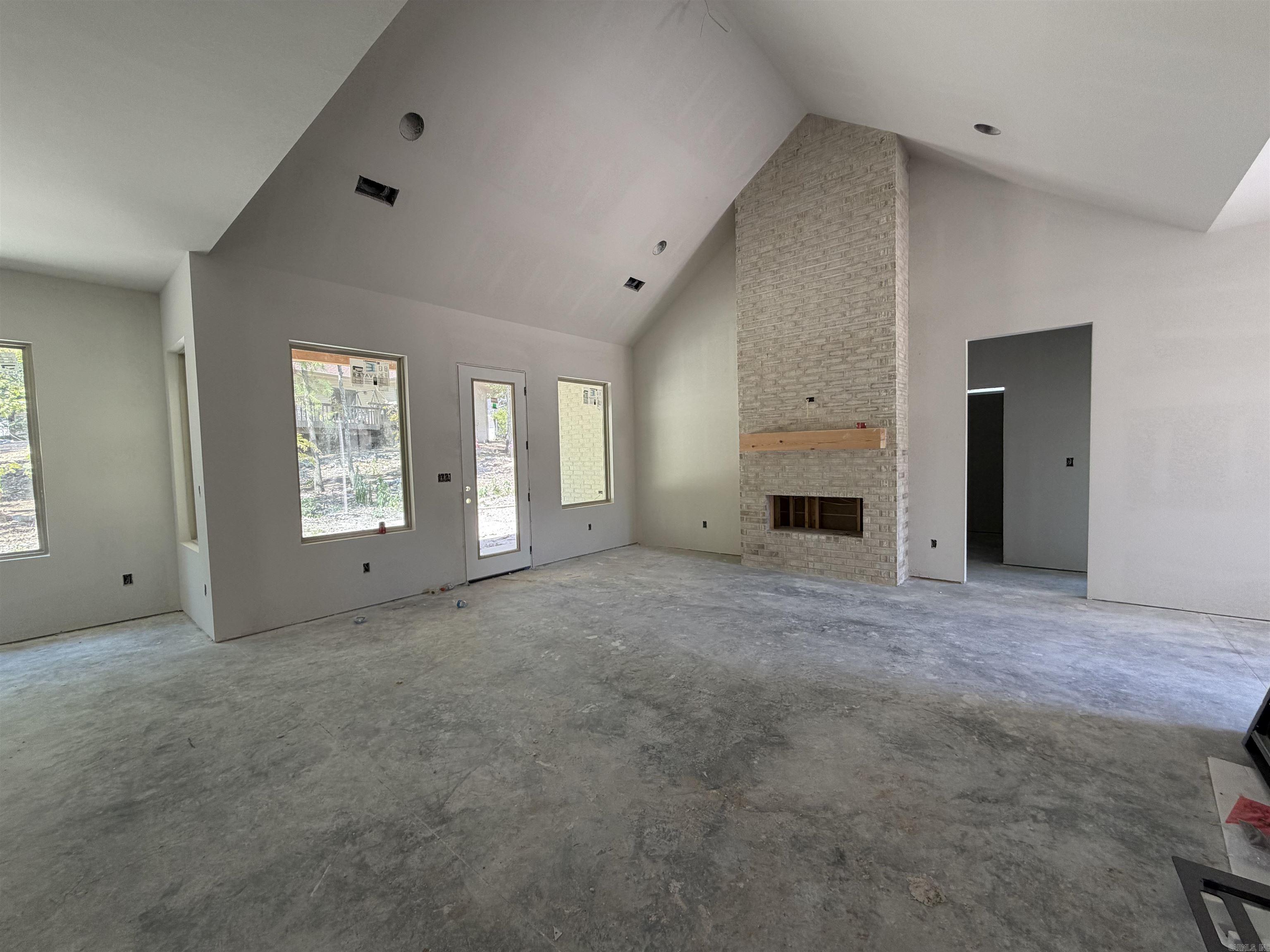 12 Magnifico Lane Property Photo 3