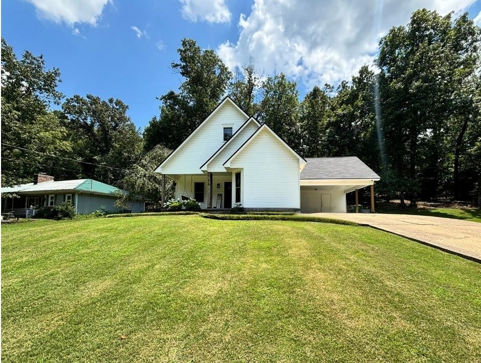 76 Cherokee Road Property Photo 2