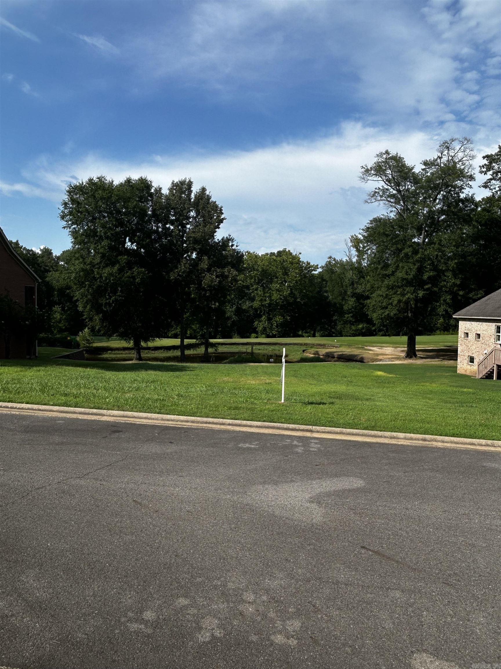 302 River Bend Drive Property Photo 4