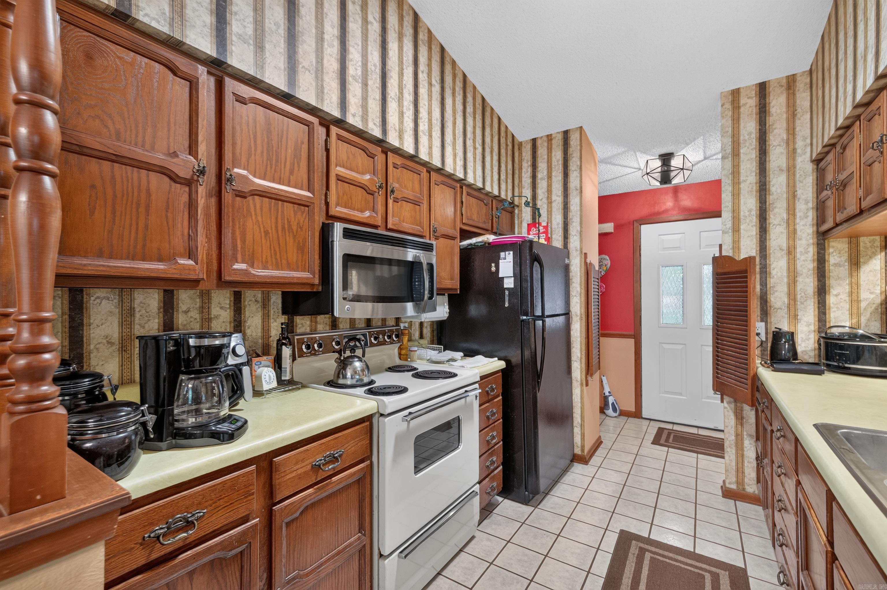 5 Ona Circle Property Photo 14
