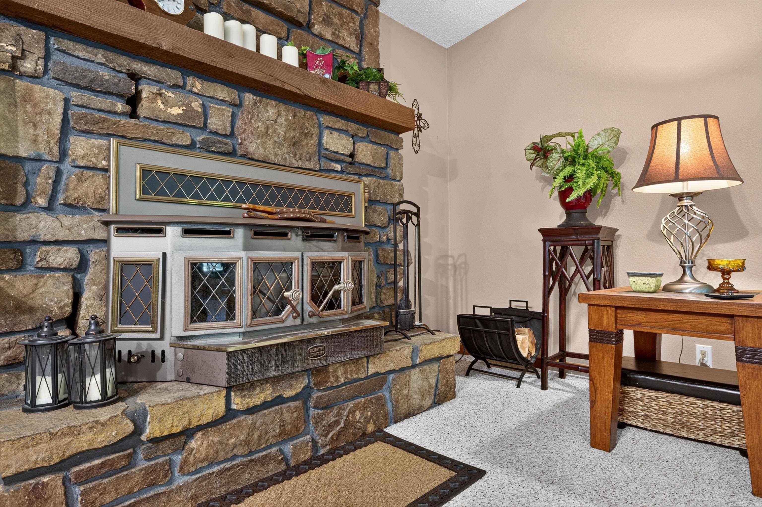 5 Ona Circle Property Photo 33