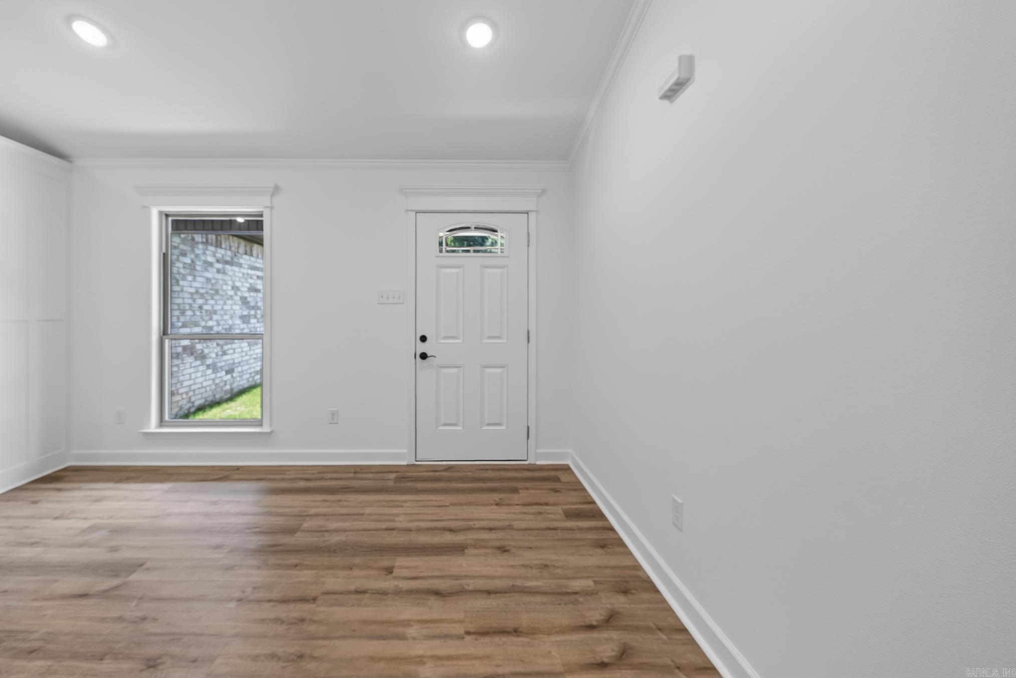38 Shamsie Drive Property Photo 3