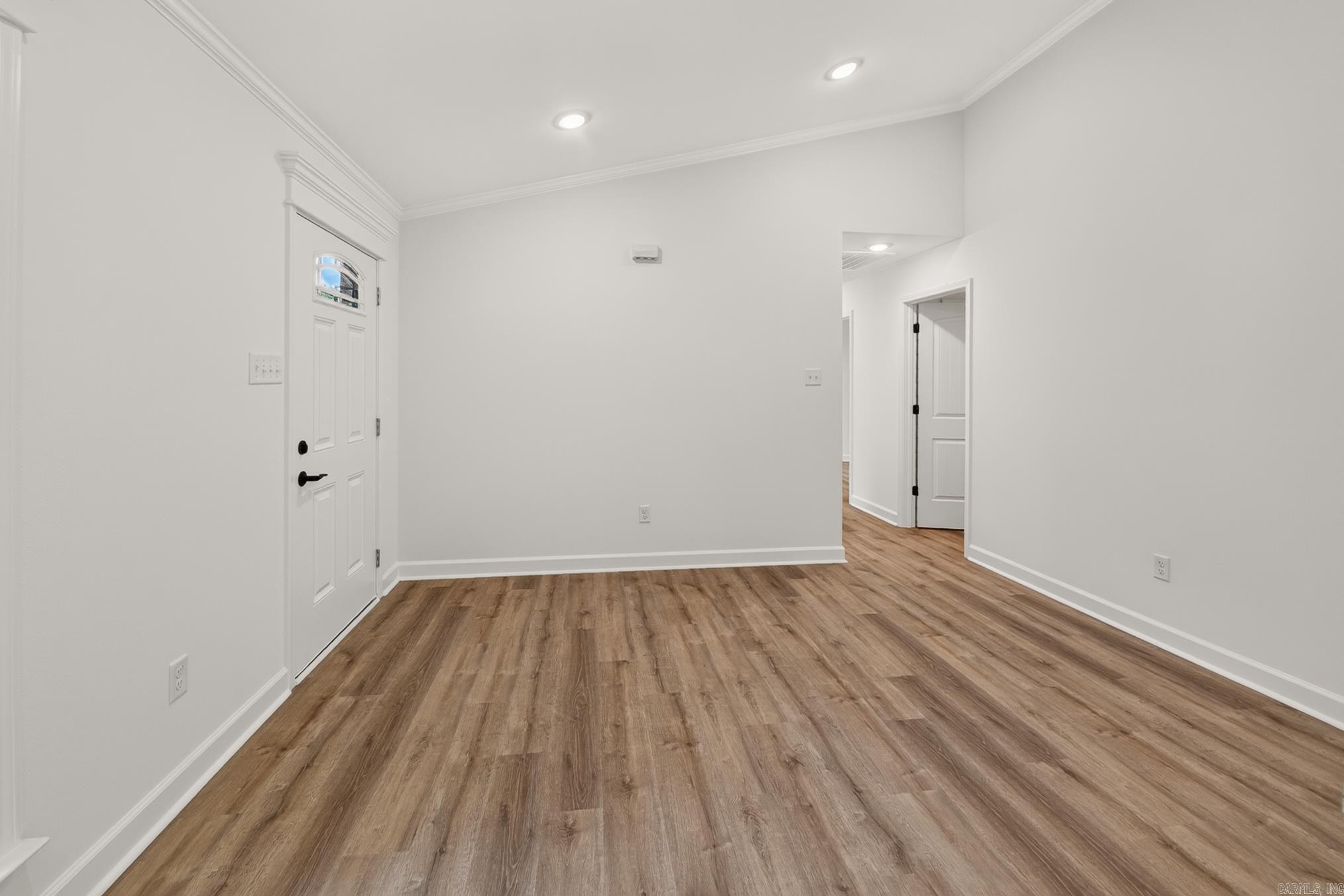 38 Shamsie Drive Property Photo 4