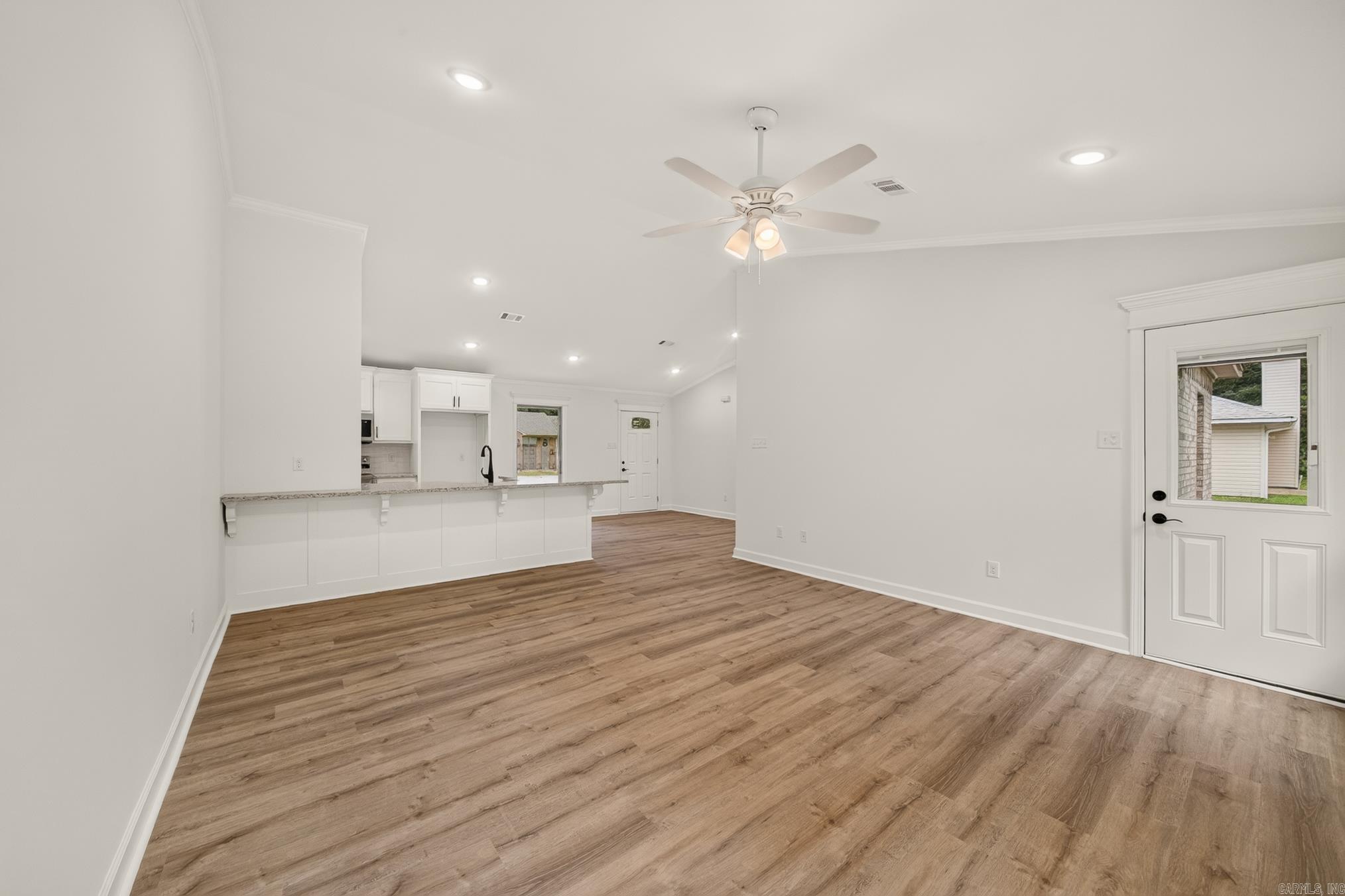 38 Shamsie Drive Property Photo 7