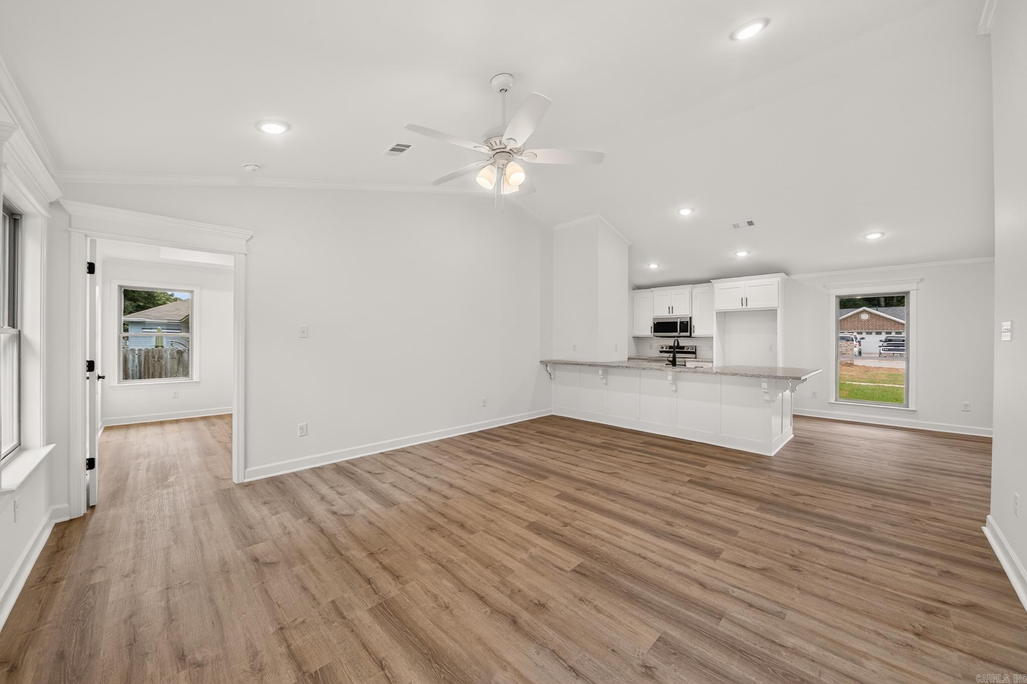 38 Shamsie Drive Property Photo 8