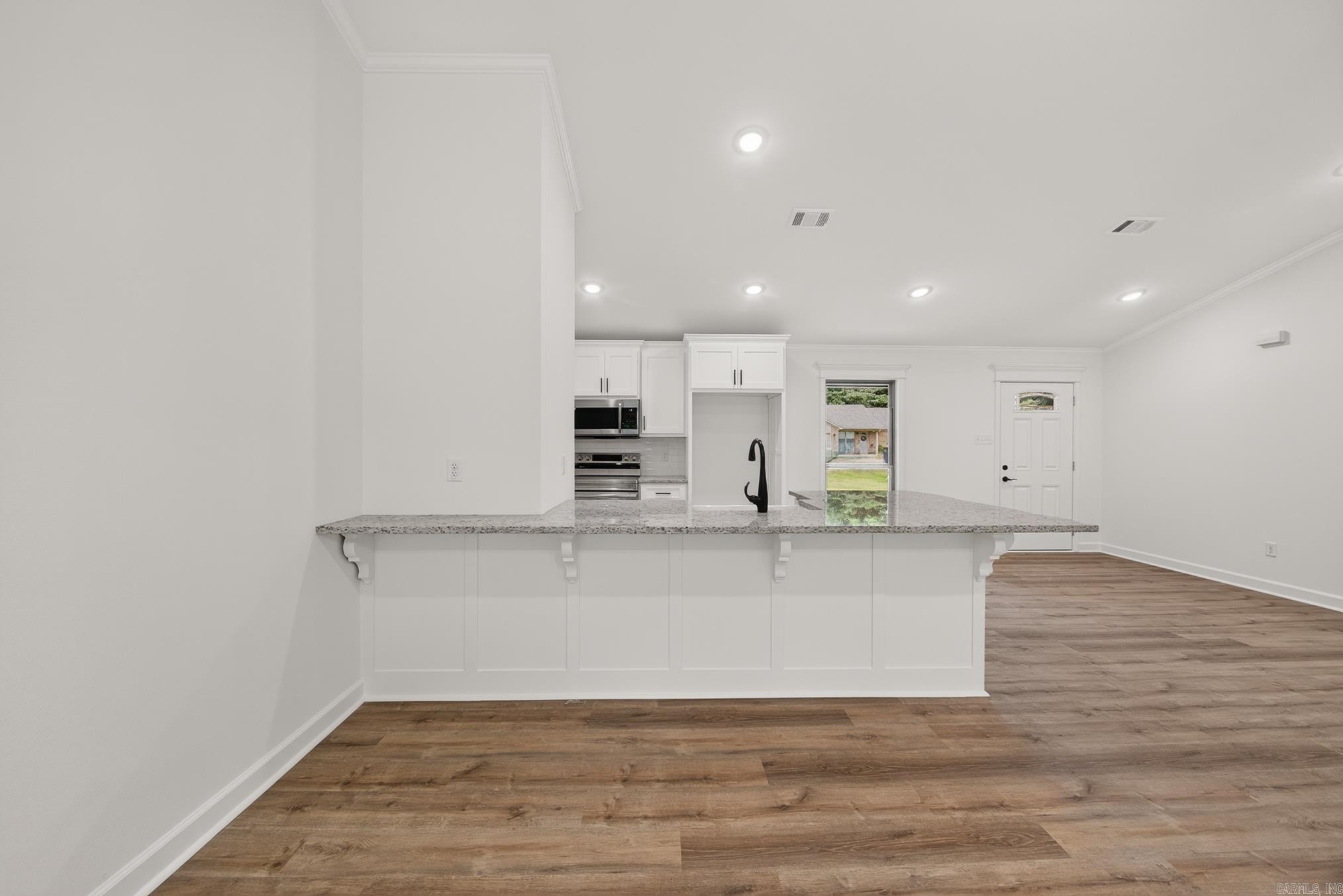 38 Shamsie Drive Property Photo 9