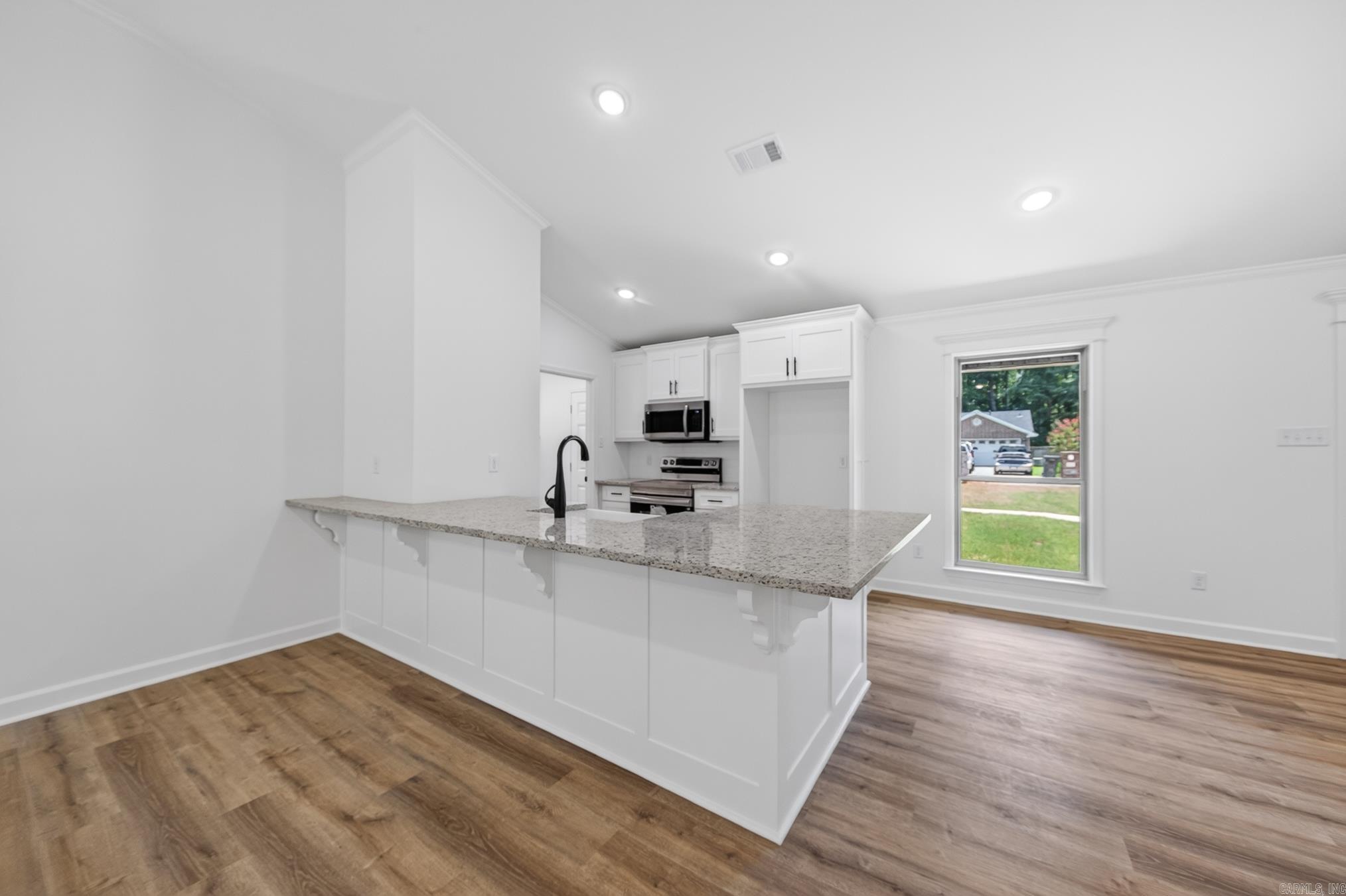 38 Shamsie Drive Property Photo 13
