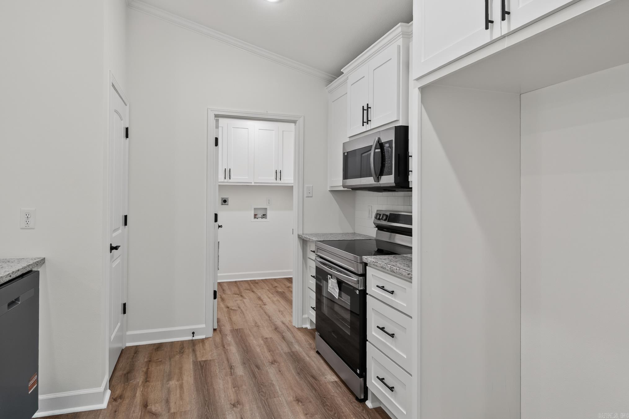 38 Shamsie Drive Property Photo 16