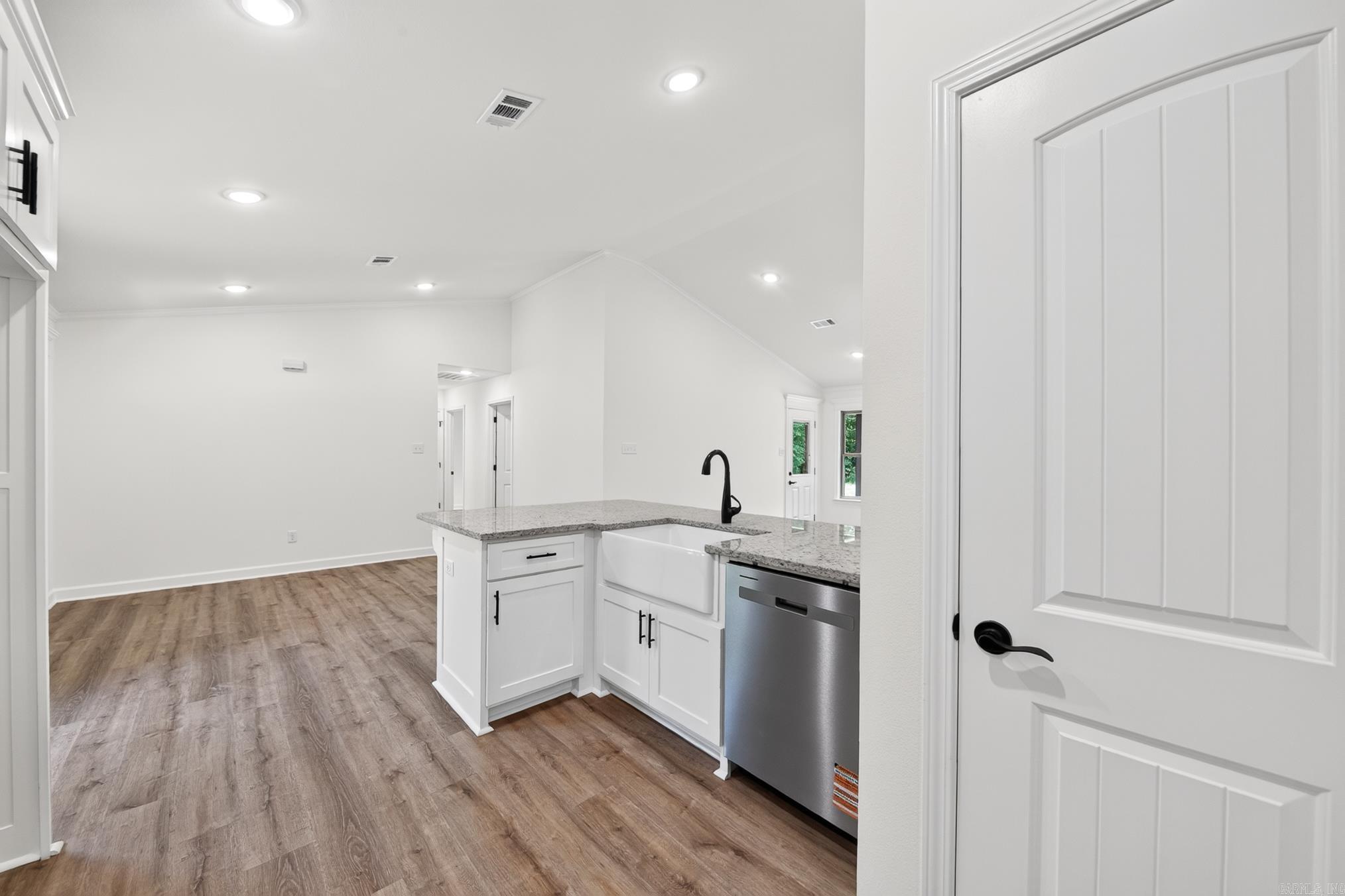 38 Shamsie Drive Property Photo 19