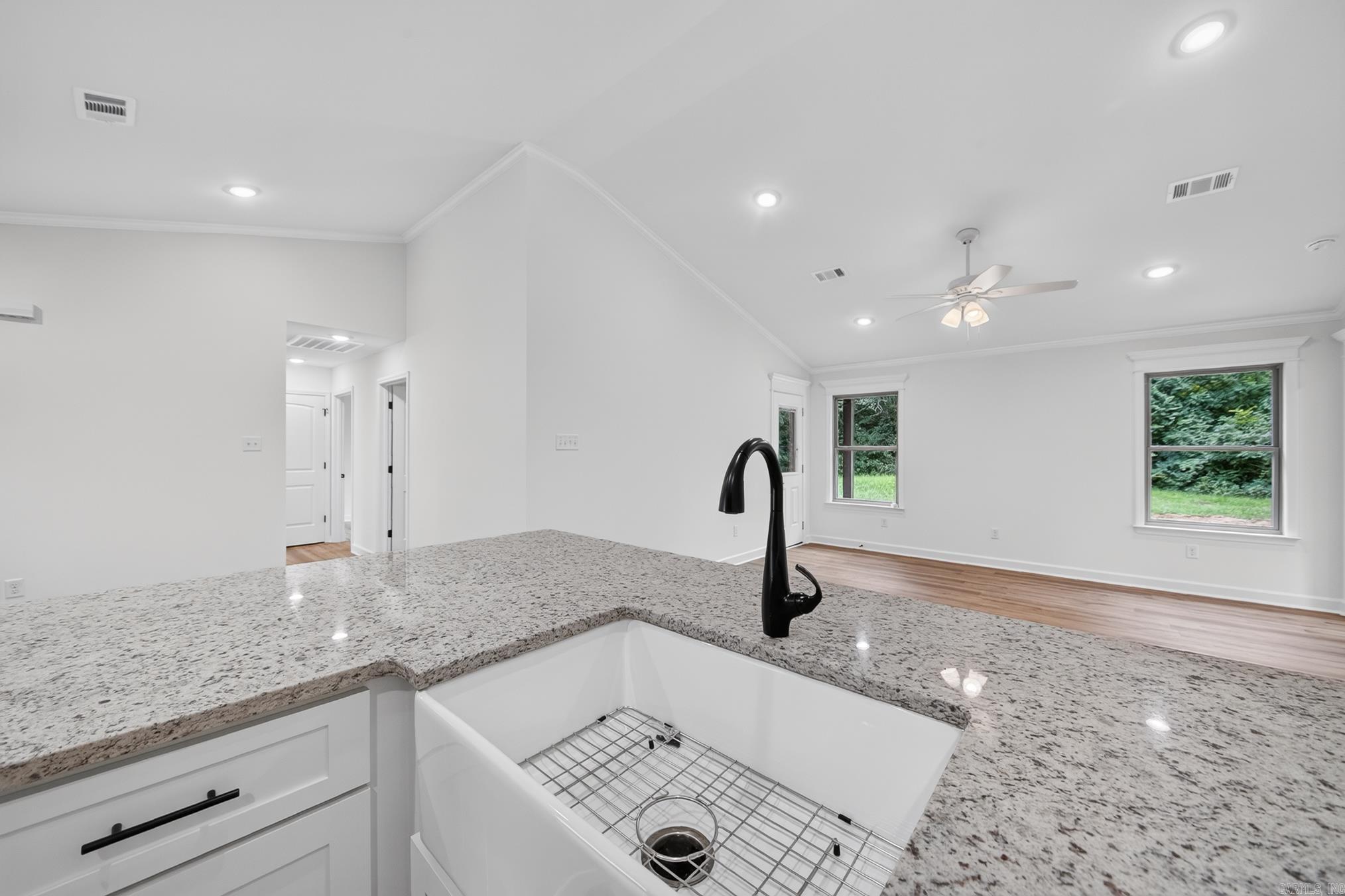 38 Shamsie Drive Property Photo 23