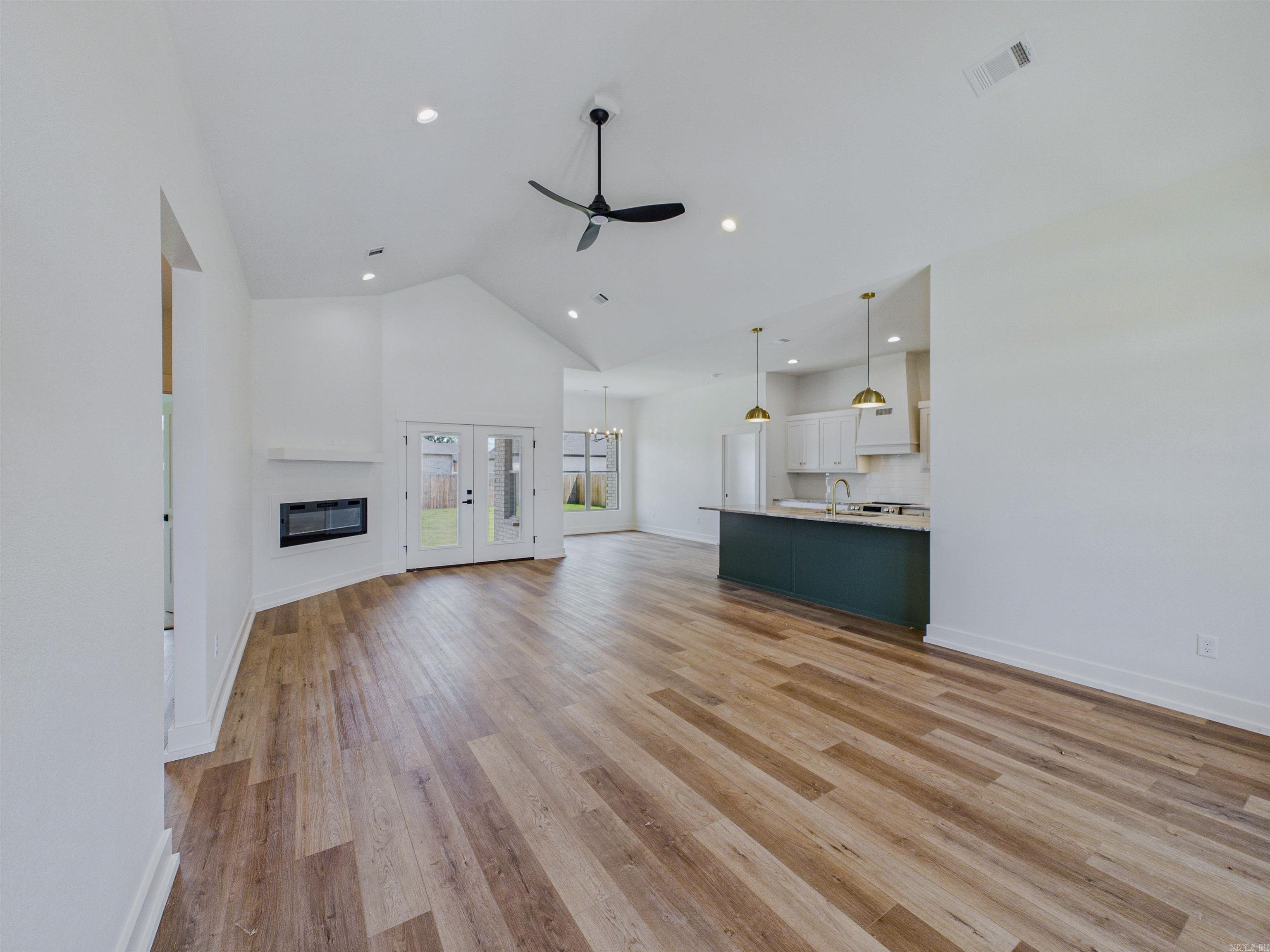 4 Evening Star Cove Property Photo 13