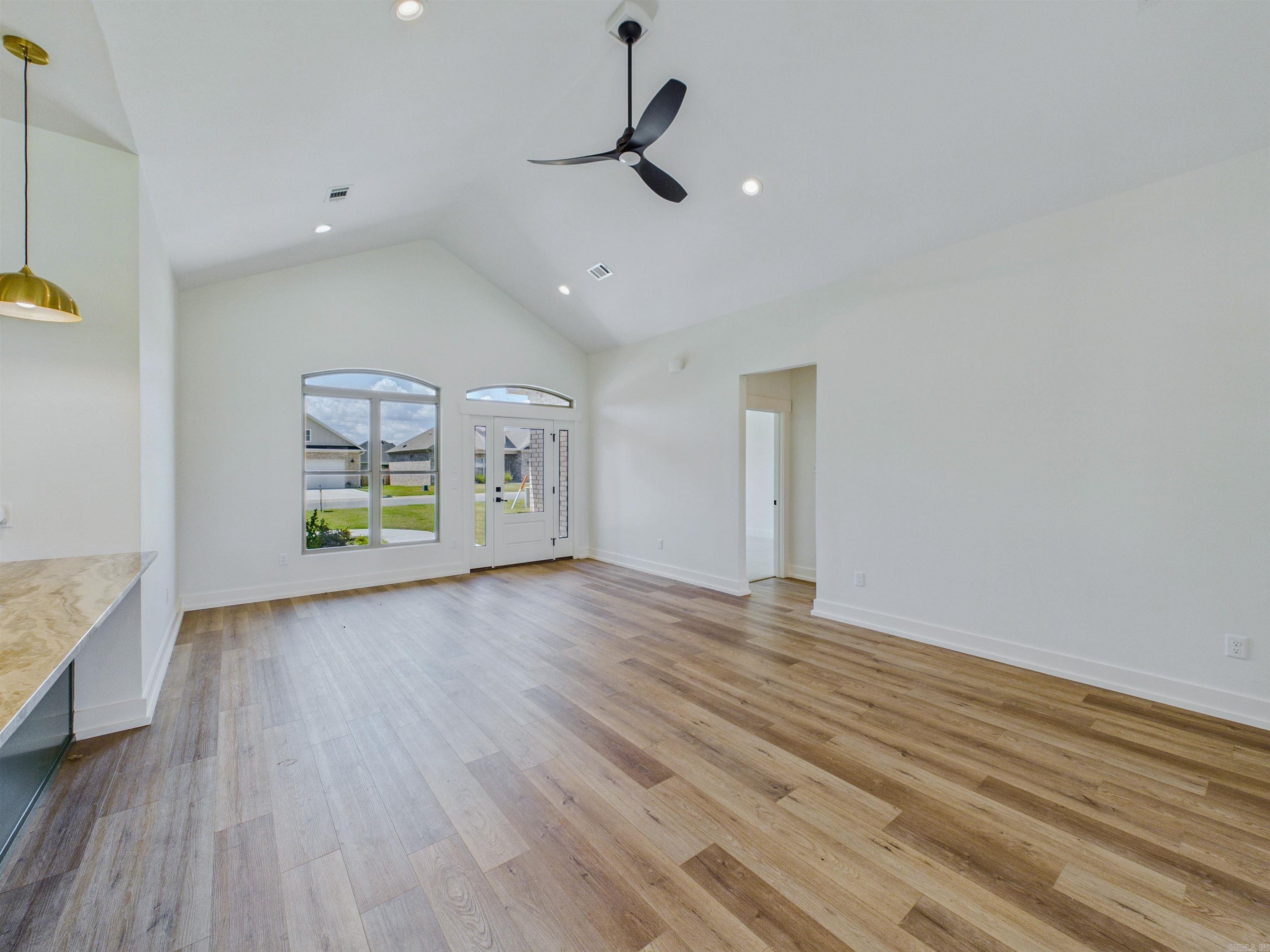 4 Evening Star Cove Property Photo 15