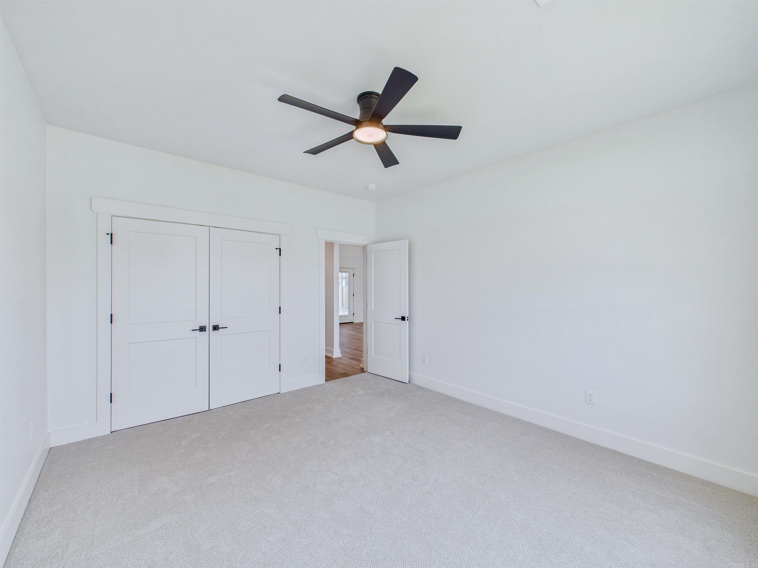 4 Evening Star Cove Property Photo 25