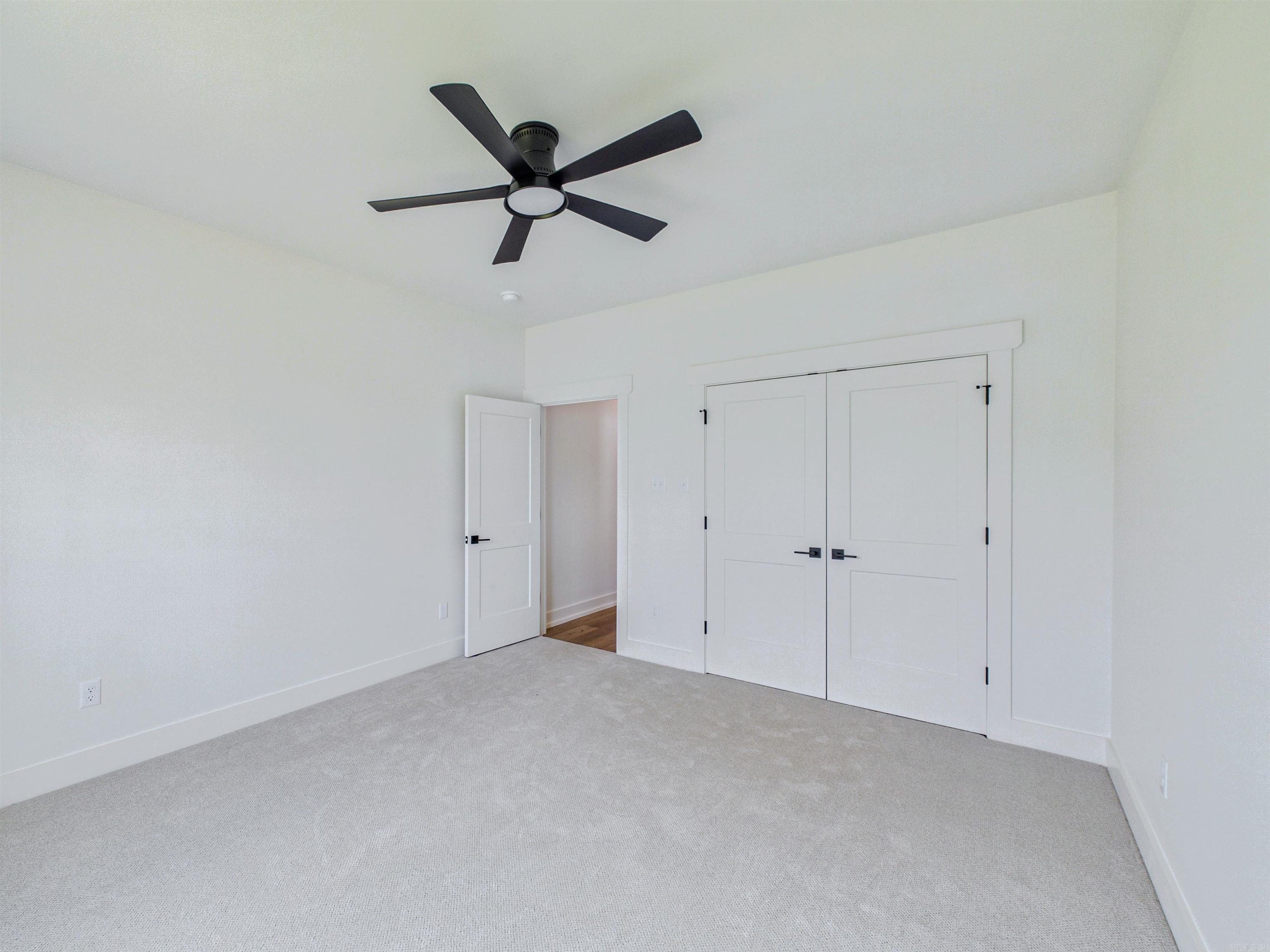 4 Evening Star Cove Property Photo 27