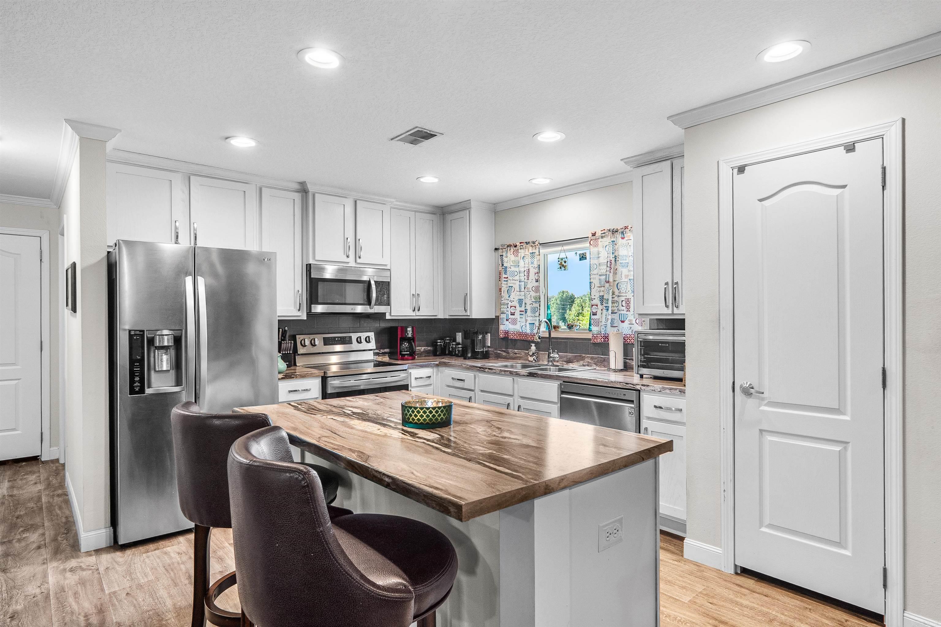 607 Allison Road Property Photo 15