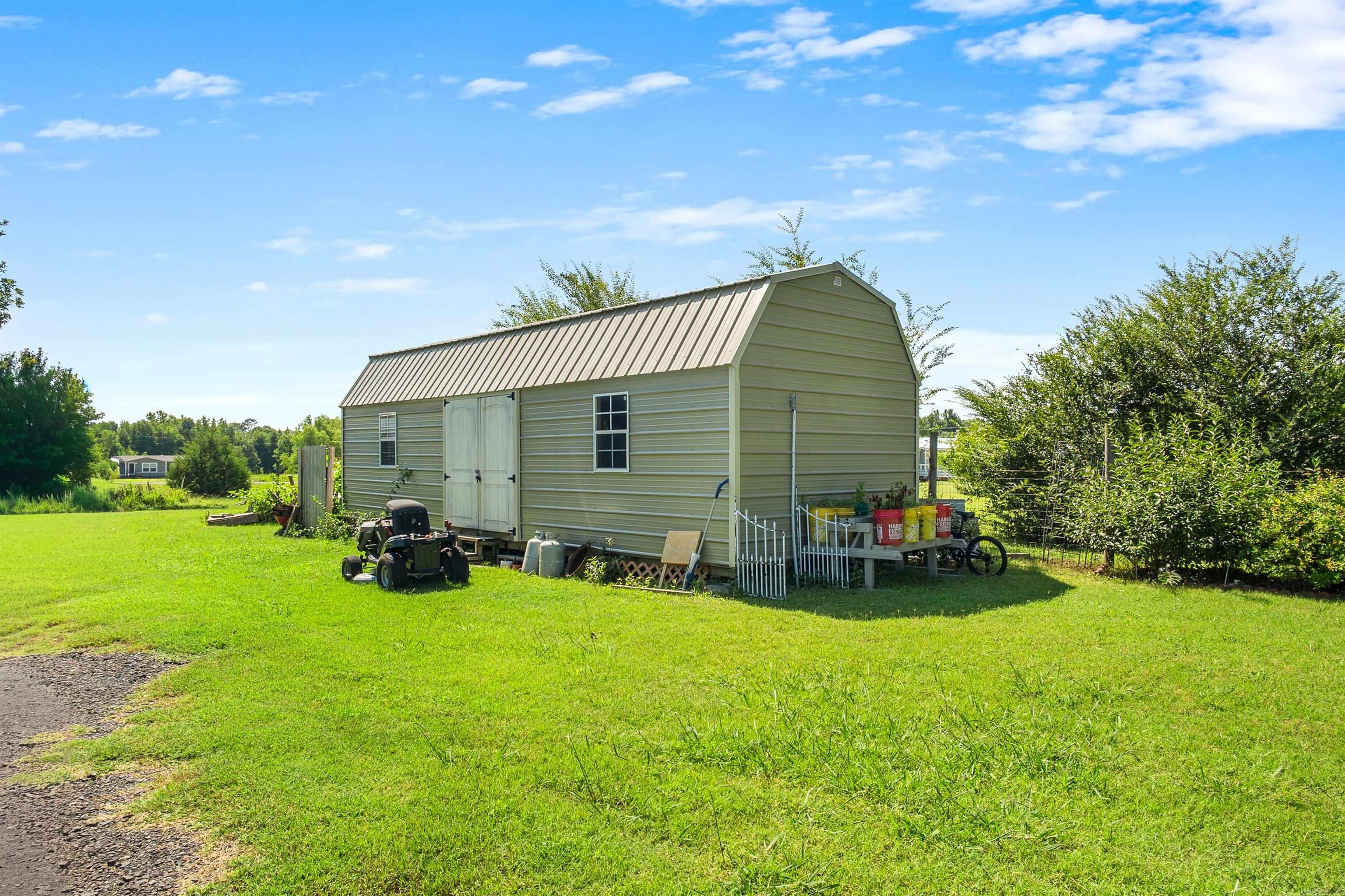 607 Allison Road Property Photo 27