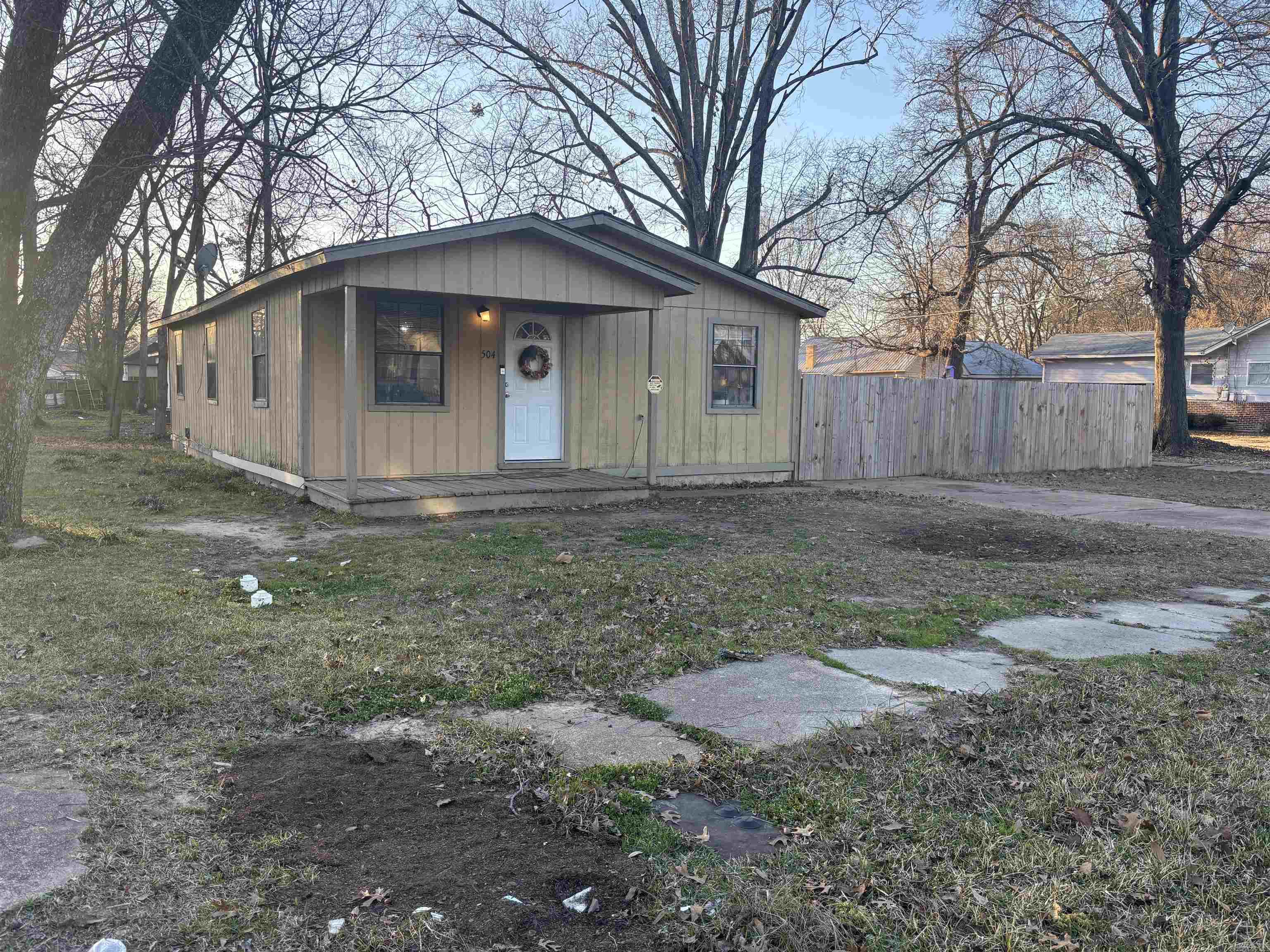504 S Pine St Property Photo 9