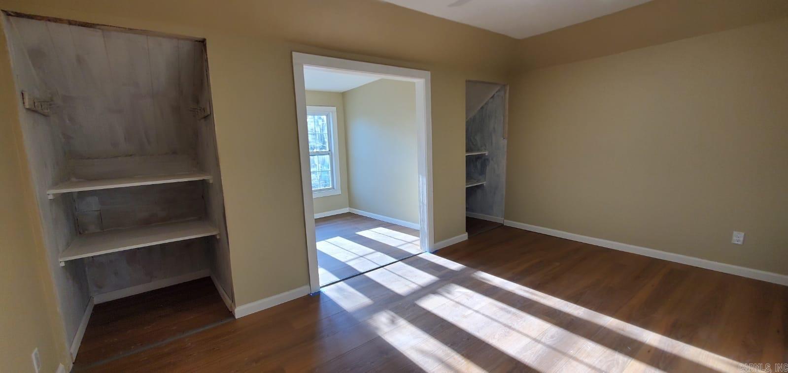 213 S Smith Avenue Property Photo 5