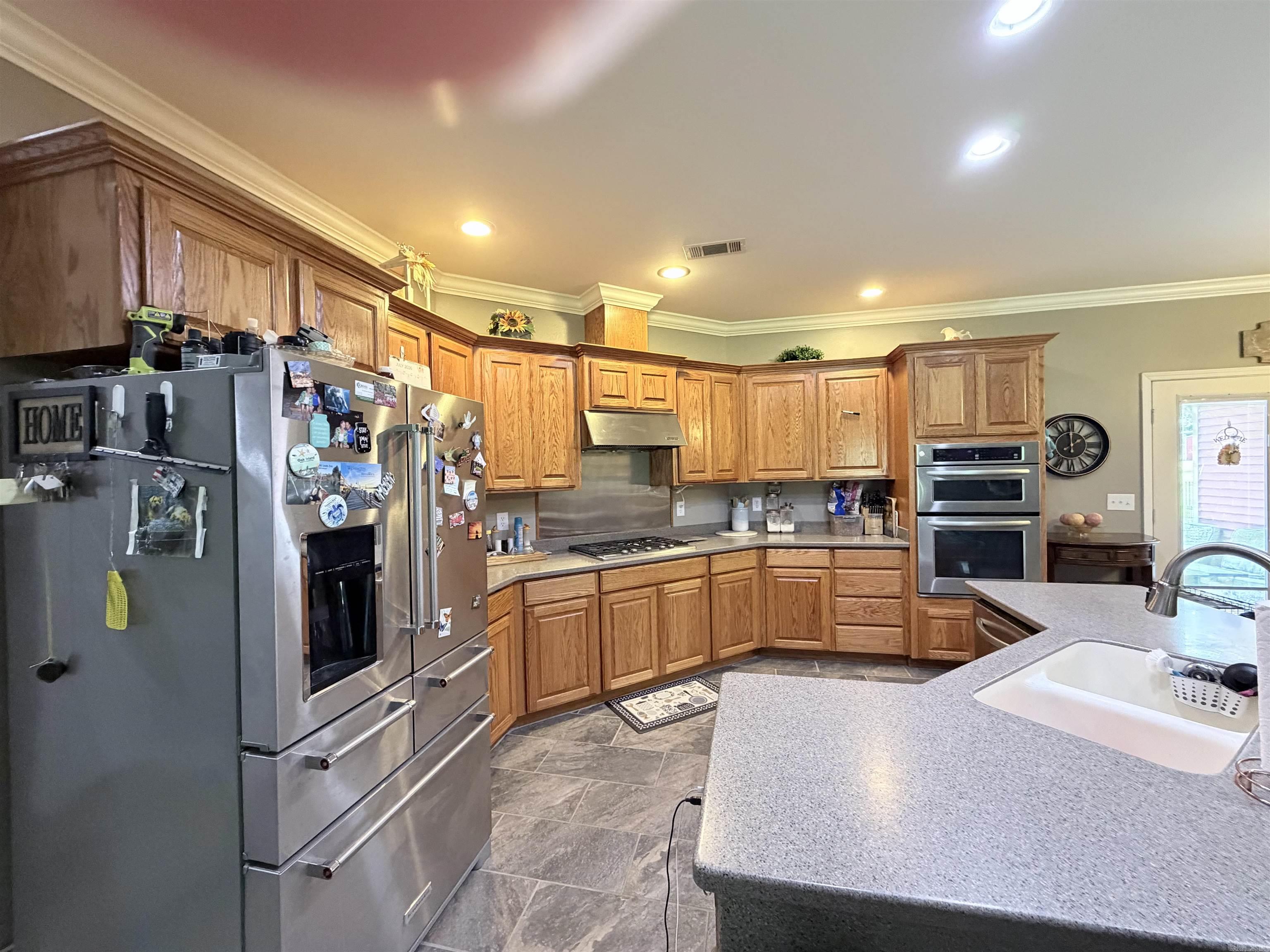 700 Strawberry Road Property Photo 6