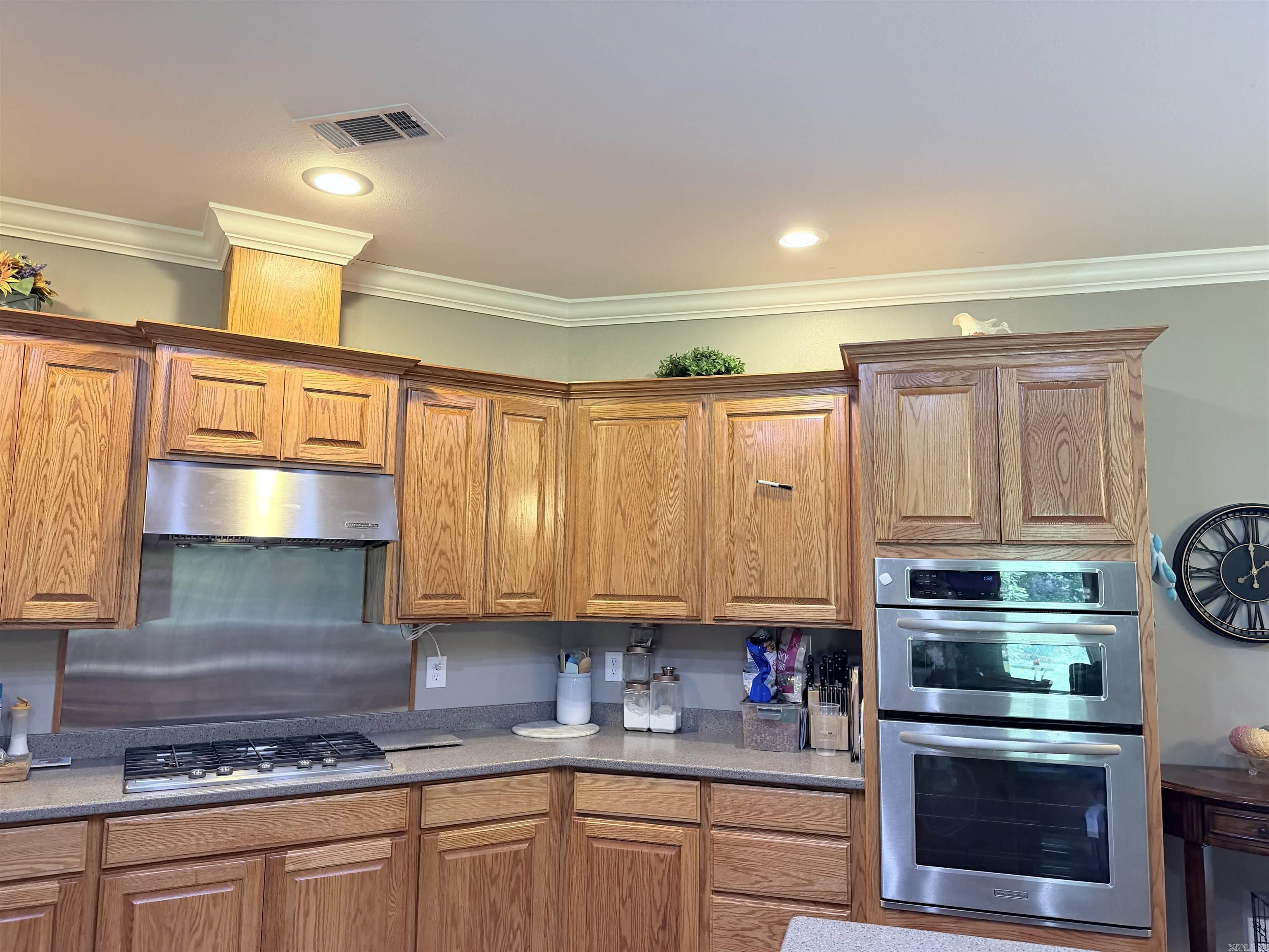 700 Strawberry Road Property Photo 7