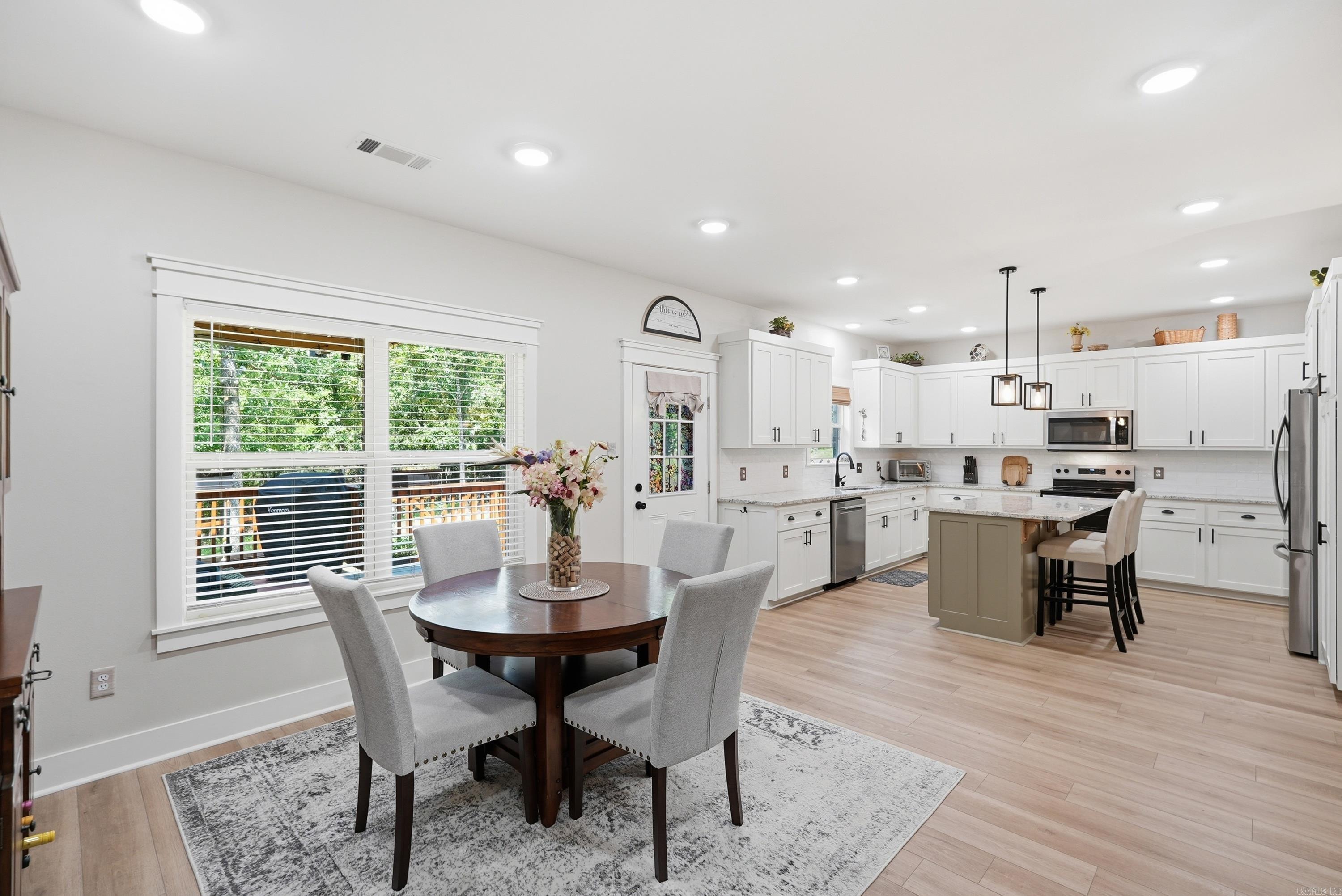 208 Blackjack Property Photo 3
