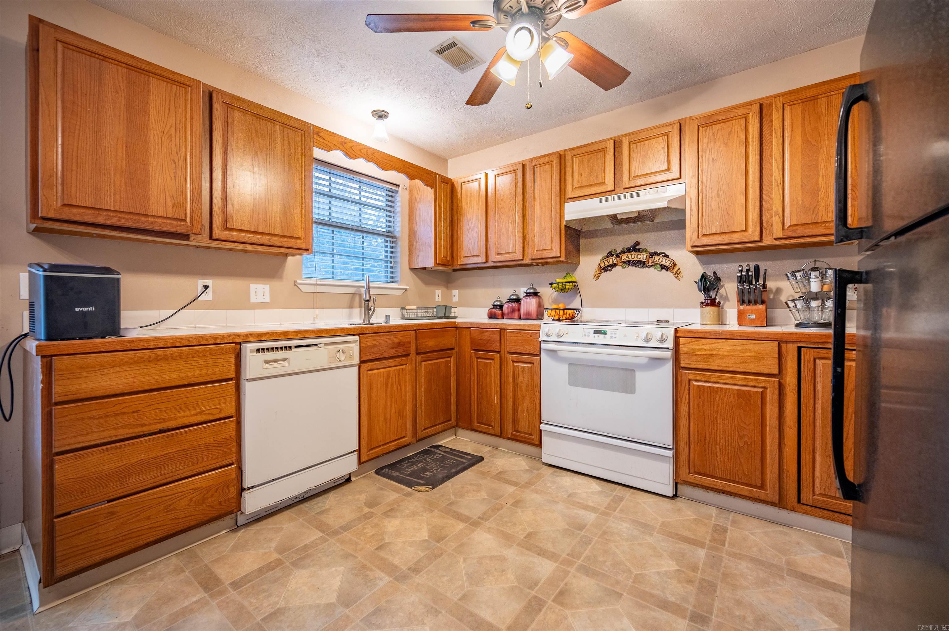6178 Allwood Drive Property Photo 10