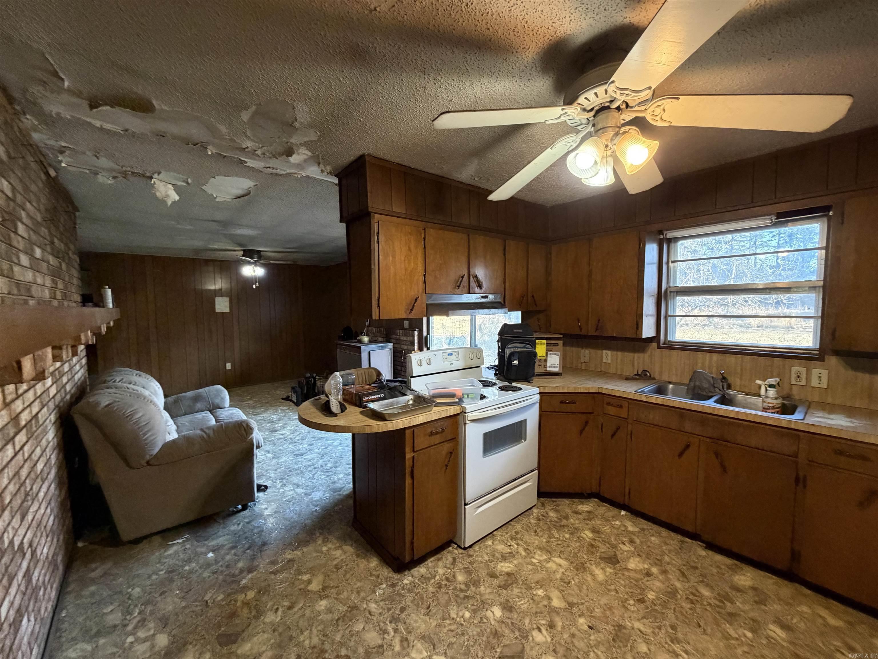 440 Edgemont Road Property Photo 5