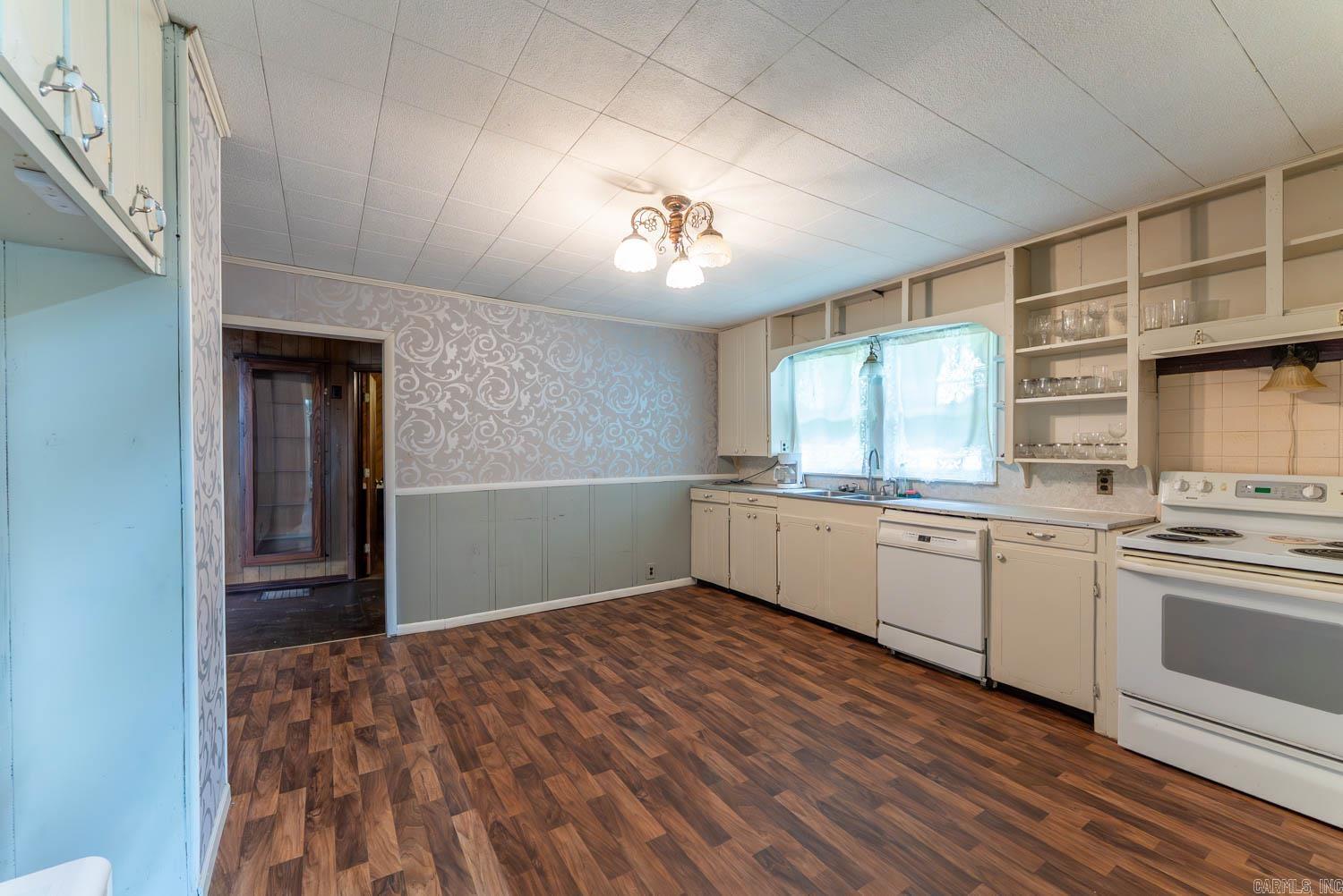 1175 Main Street Property Photo 28