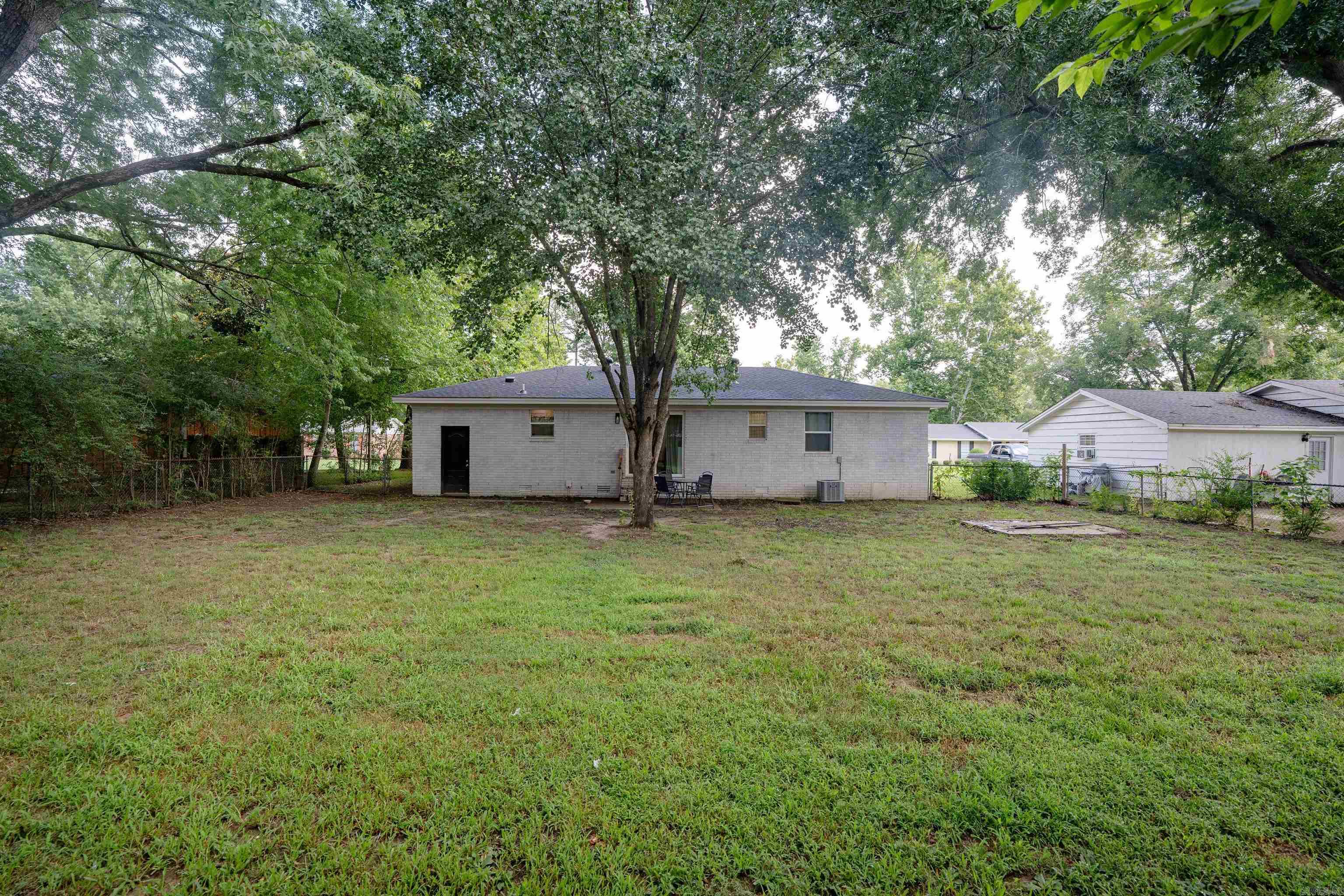 107 Western Hills Property Photo 7