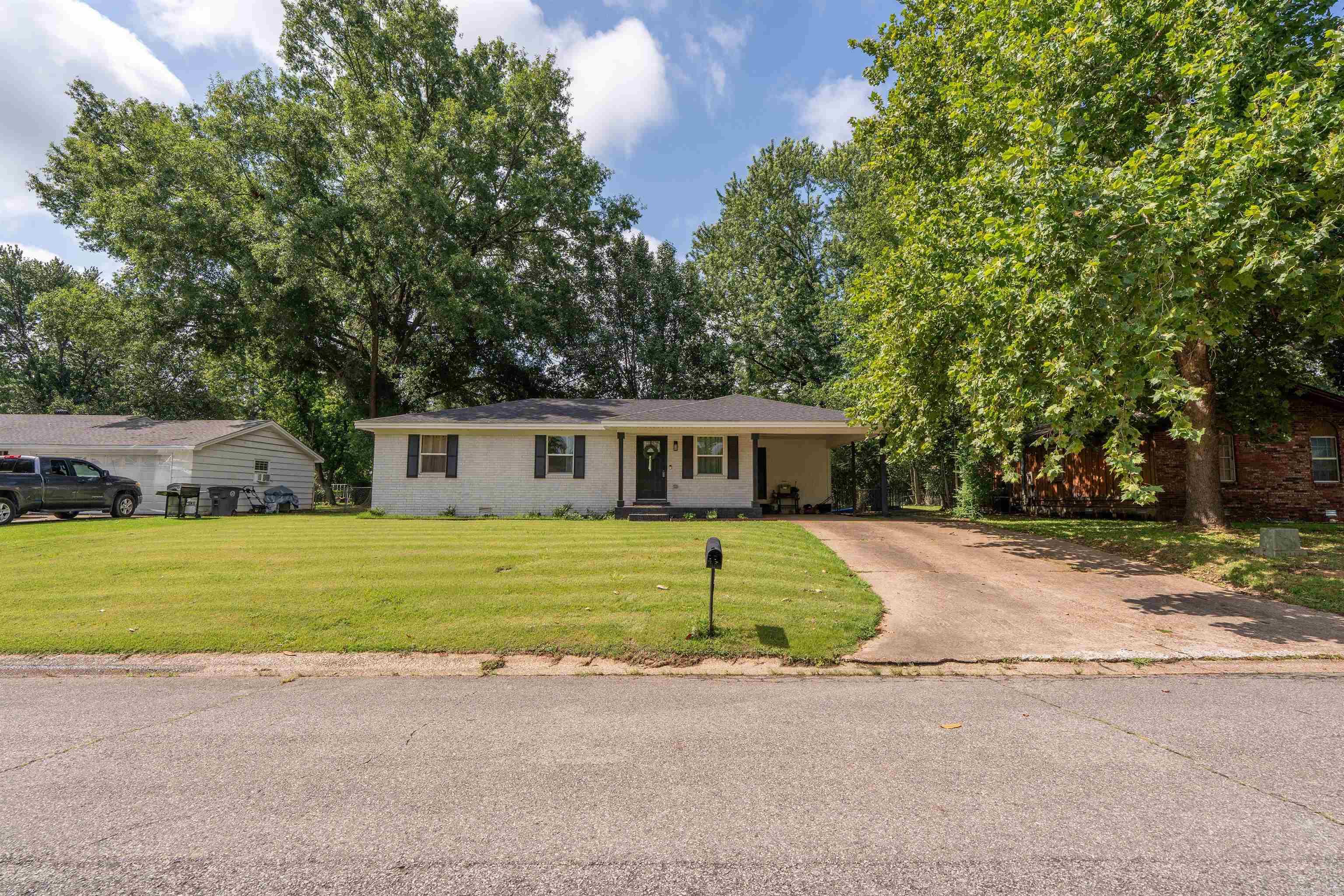 107 Western Hills Property Photo 9