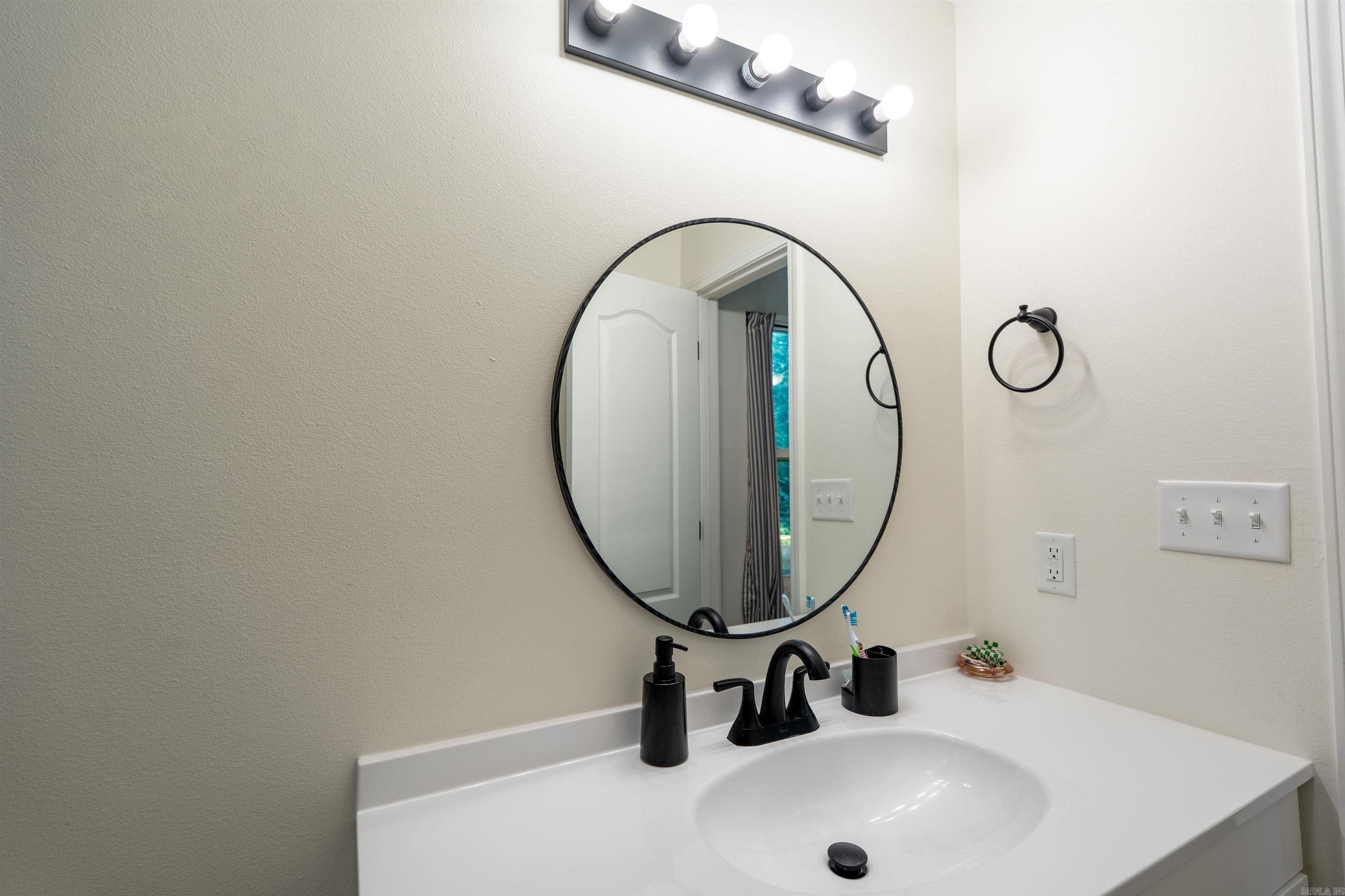 107 Western Hills Property Photo 23
