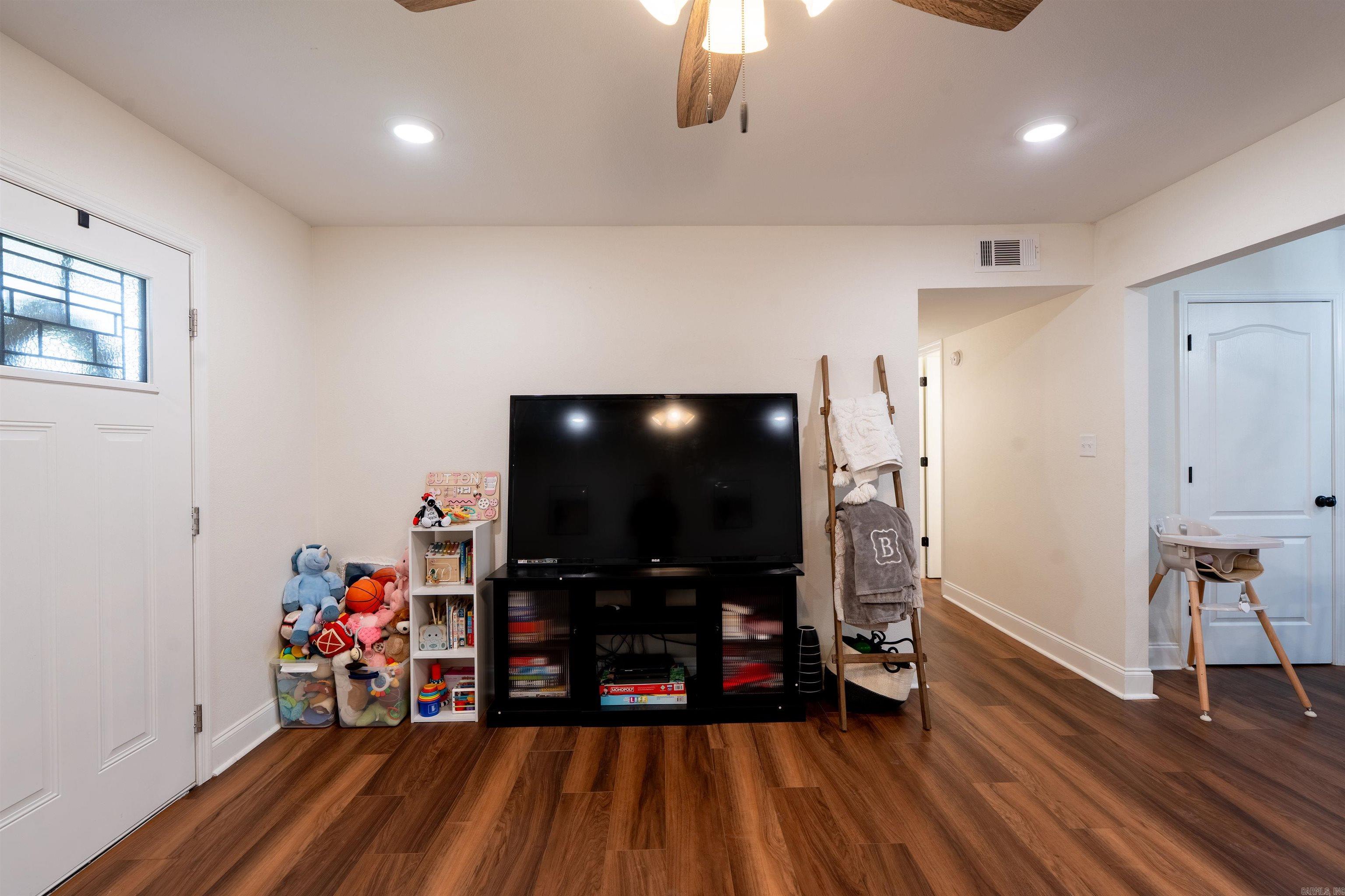 107 Western Hills Property Photo 49