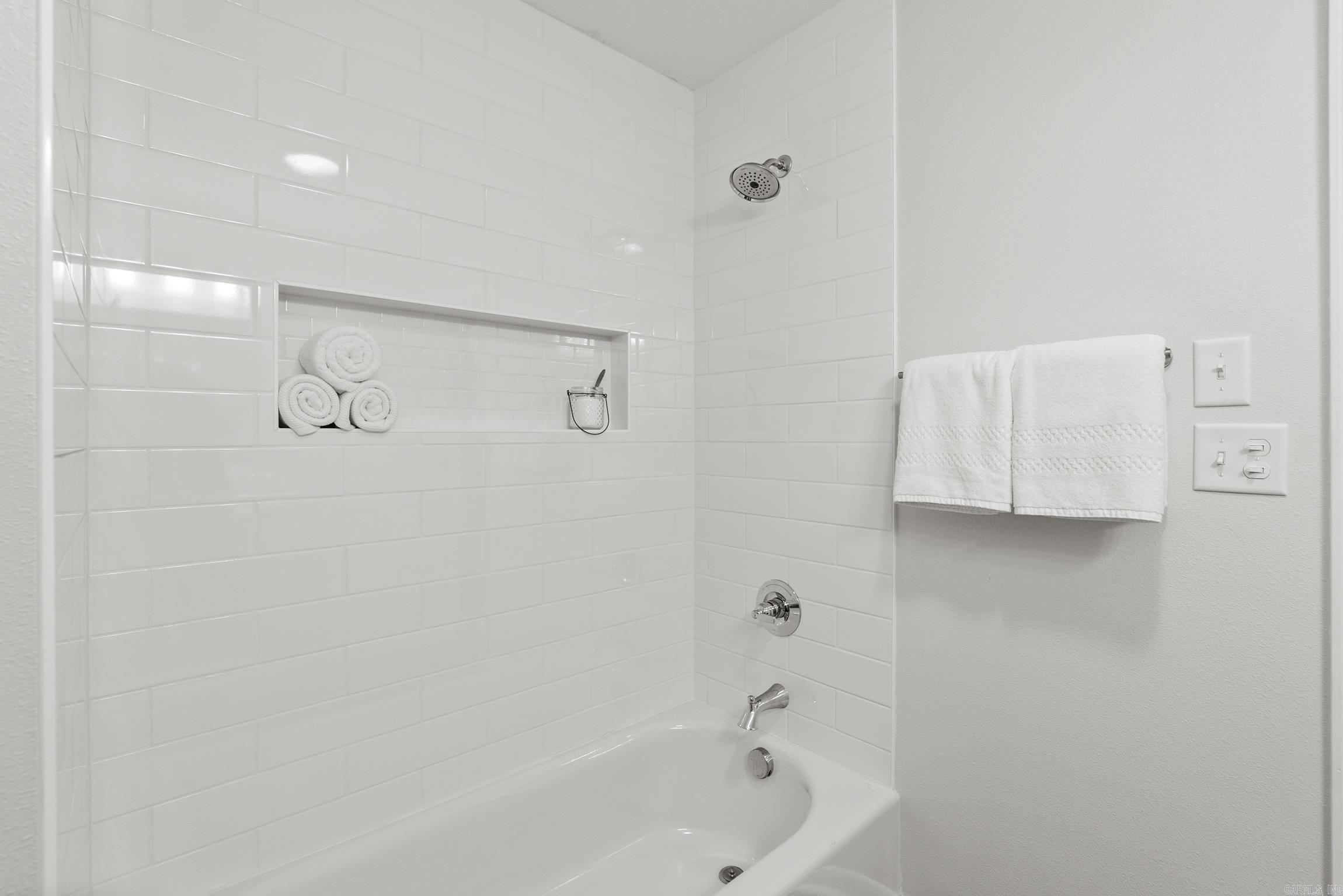 4300 N Cypress Property Photo 23