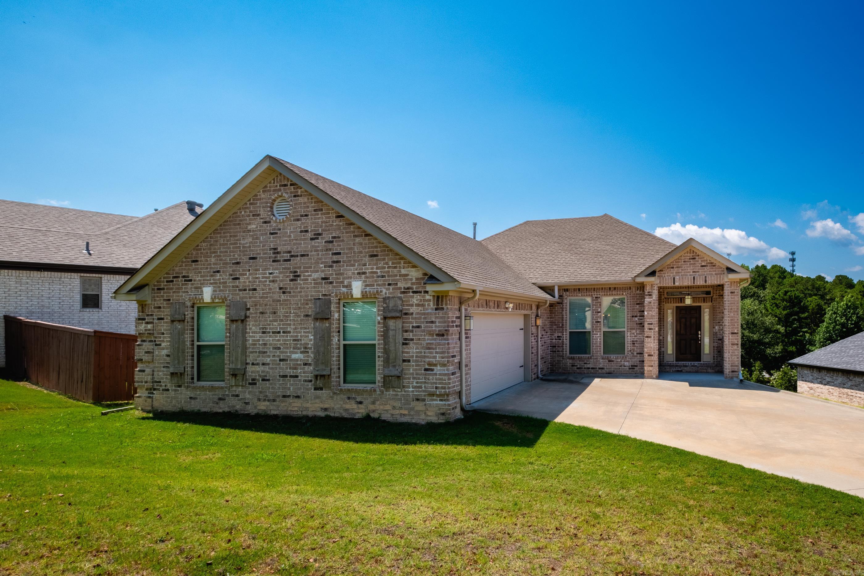 12 Majestic Court Property Photo 2