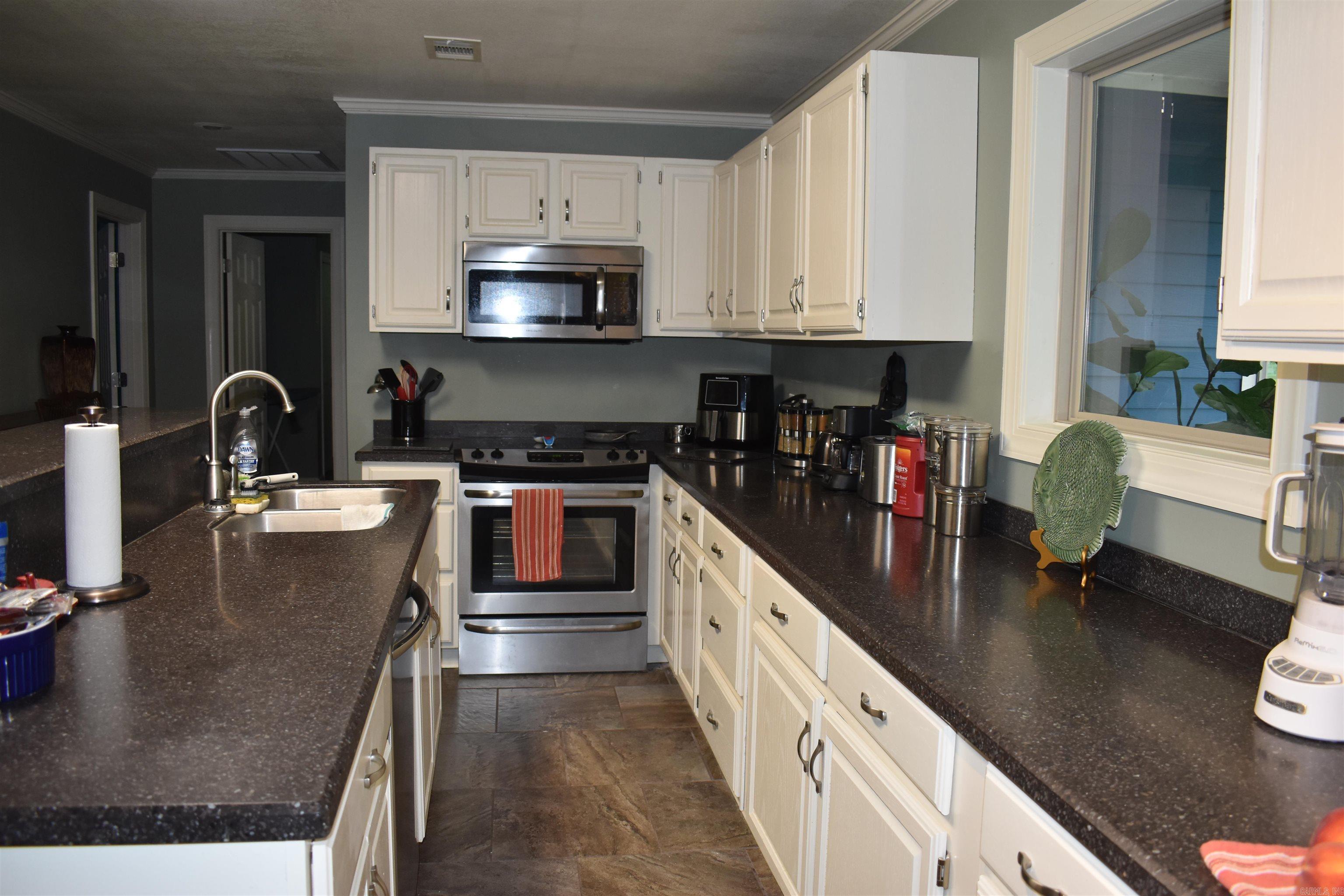 1926 Paula Drive Property Photo 45