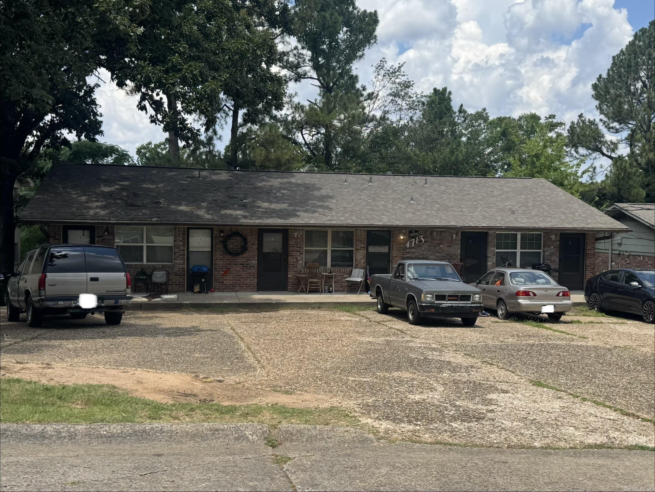 4713-4801 Hickory Property Photo 1