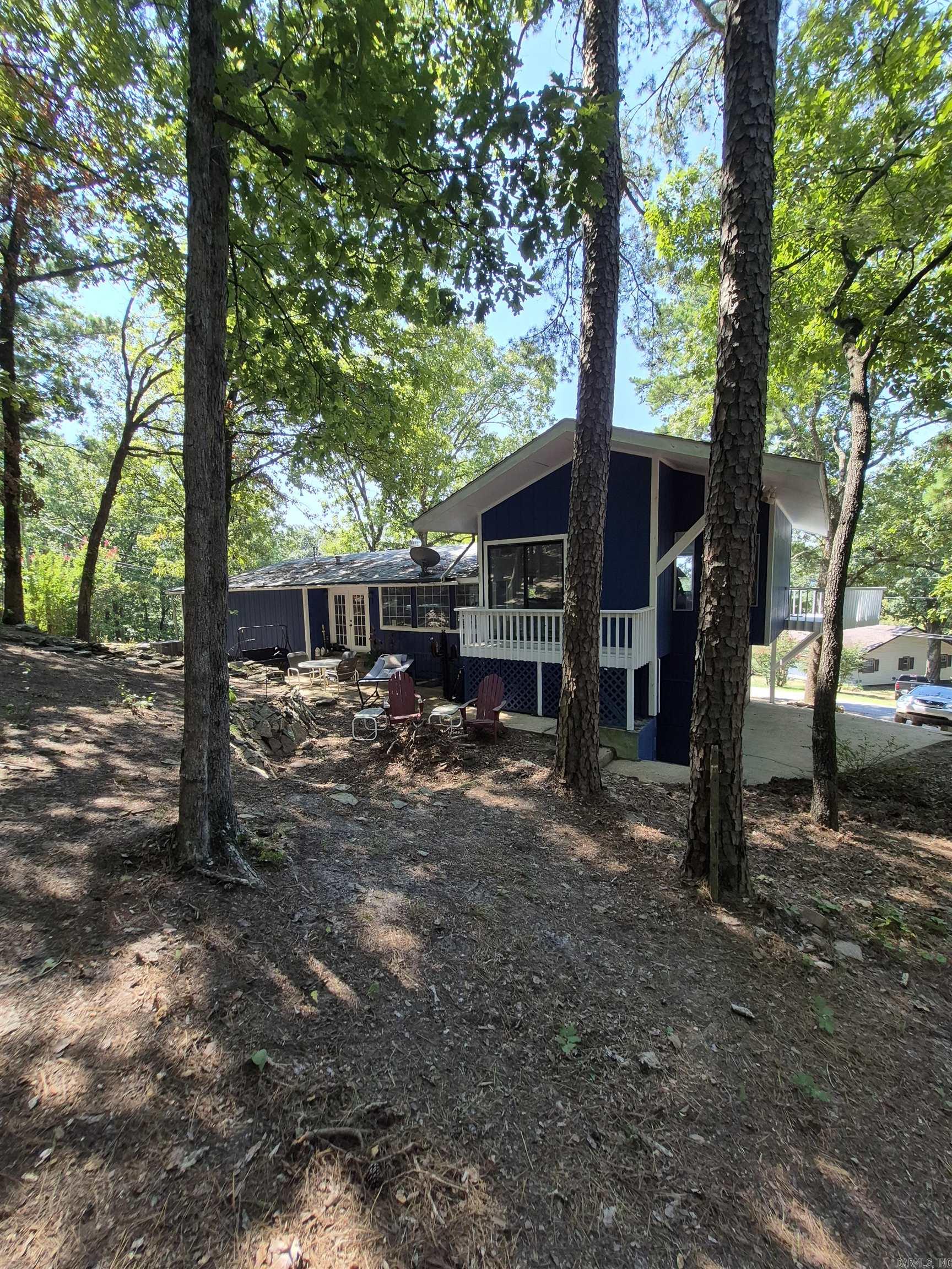 303 Timber Road Property Photo 4