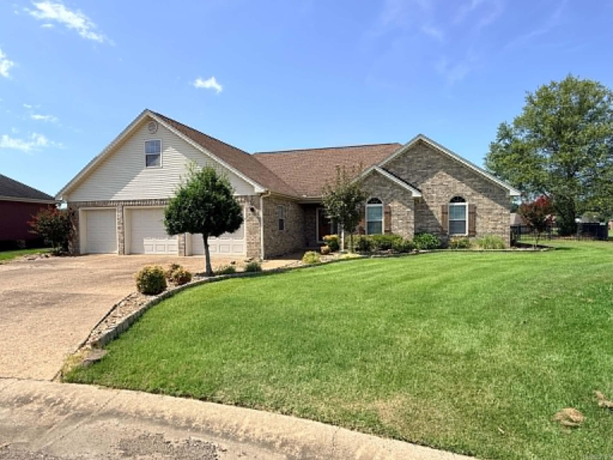 10080 Tate Lane Property Photo 1
