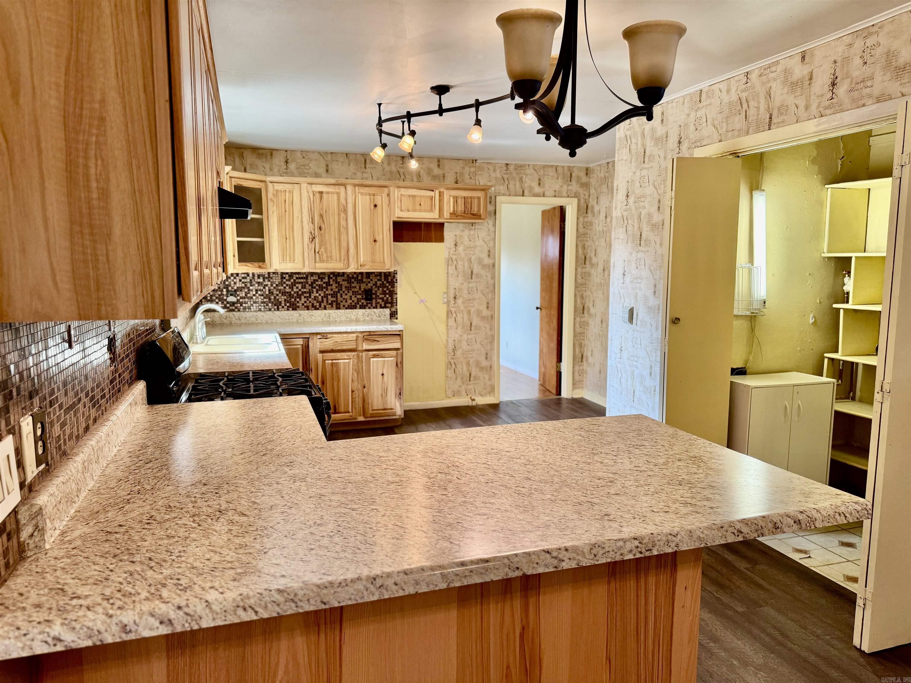 428 Morton Street Property Photo 5