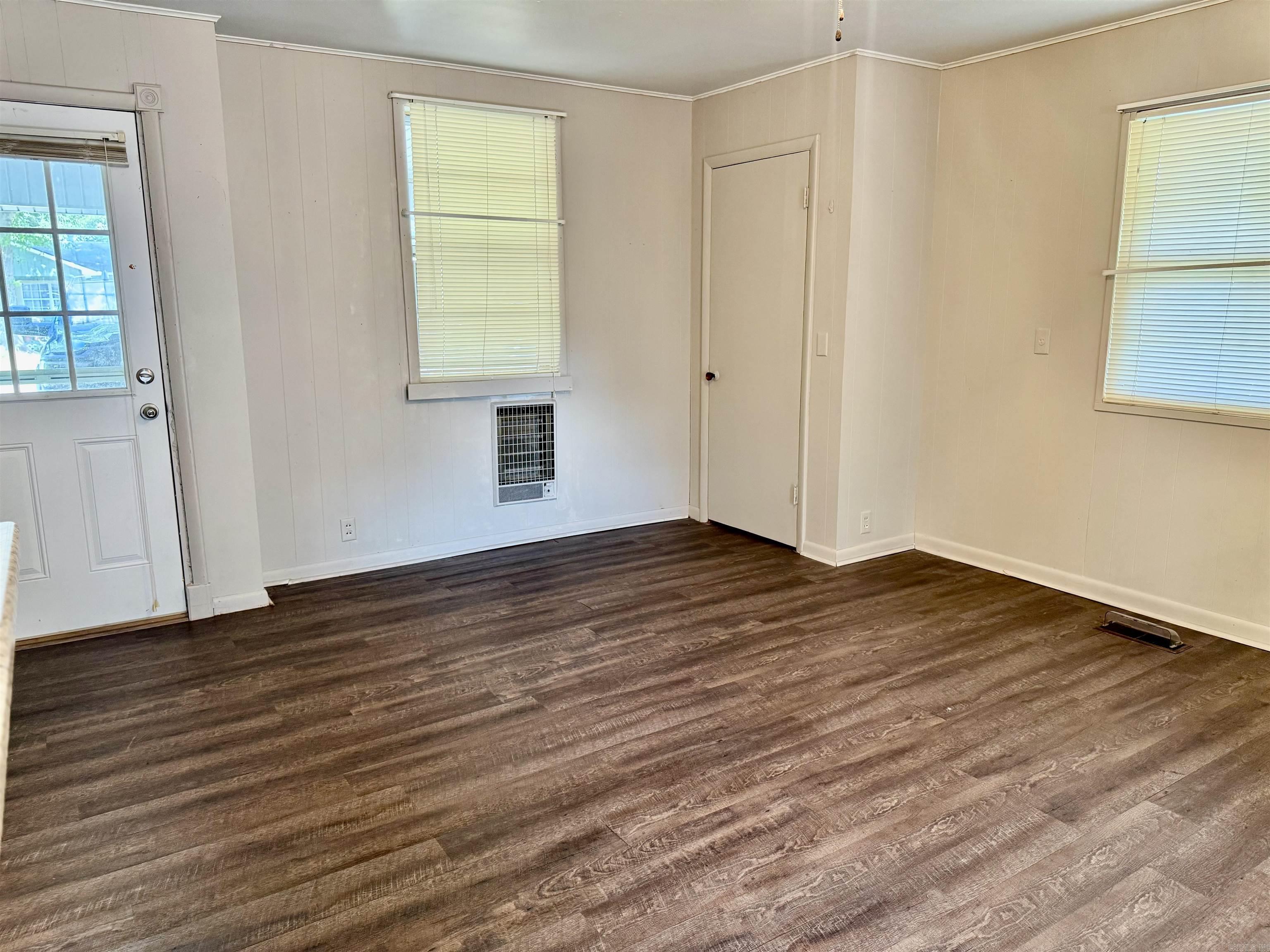 428 Morton Street Property Photo 8