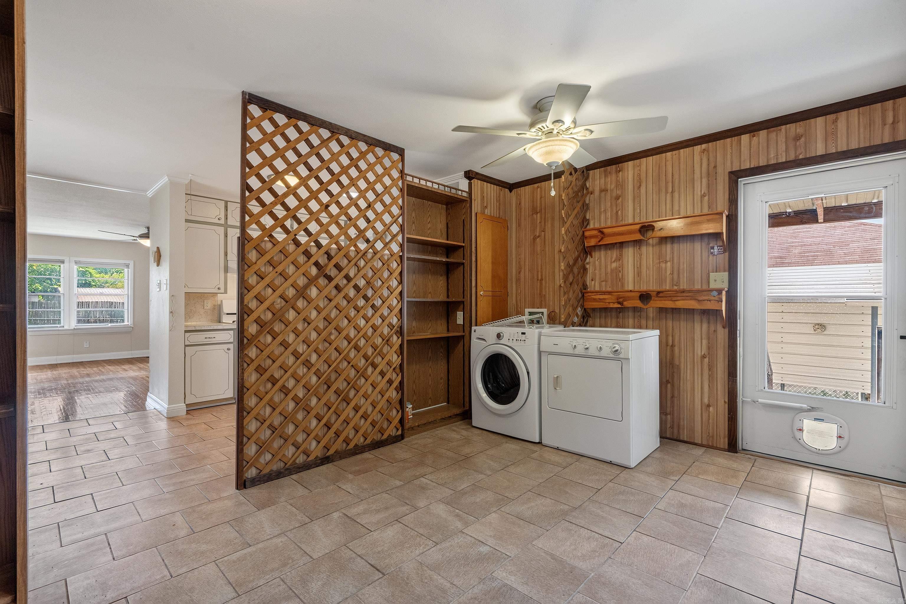 404 Summer Property Photo 11