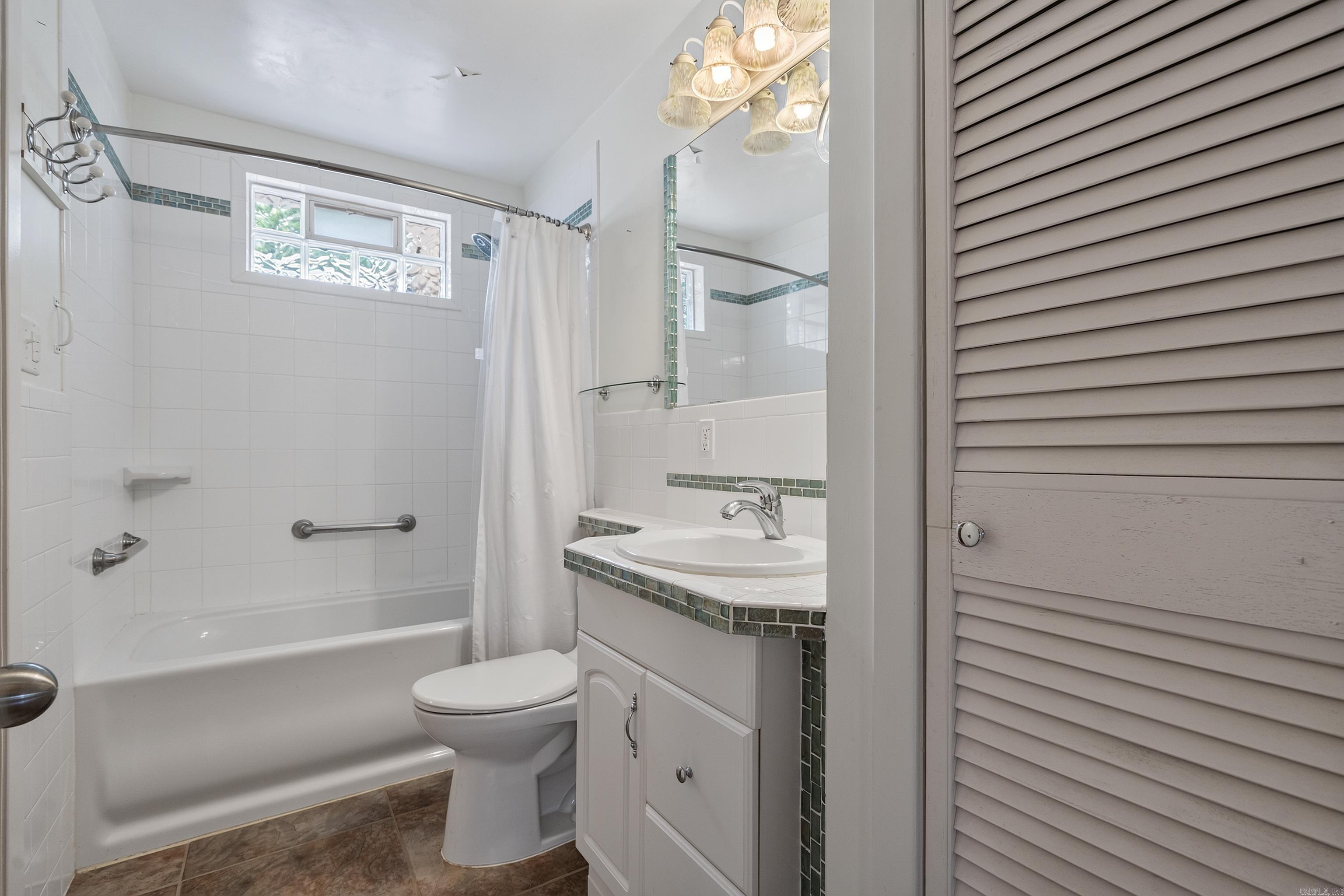 404 Summer Property Photo 14