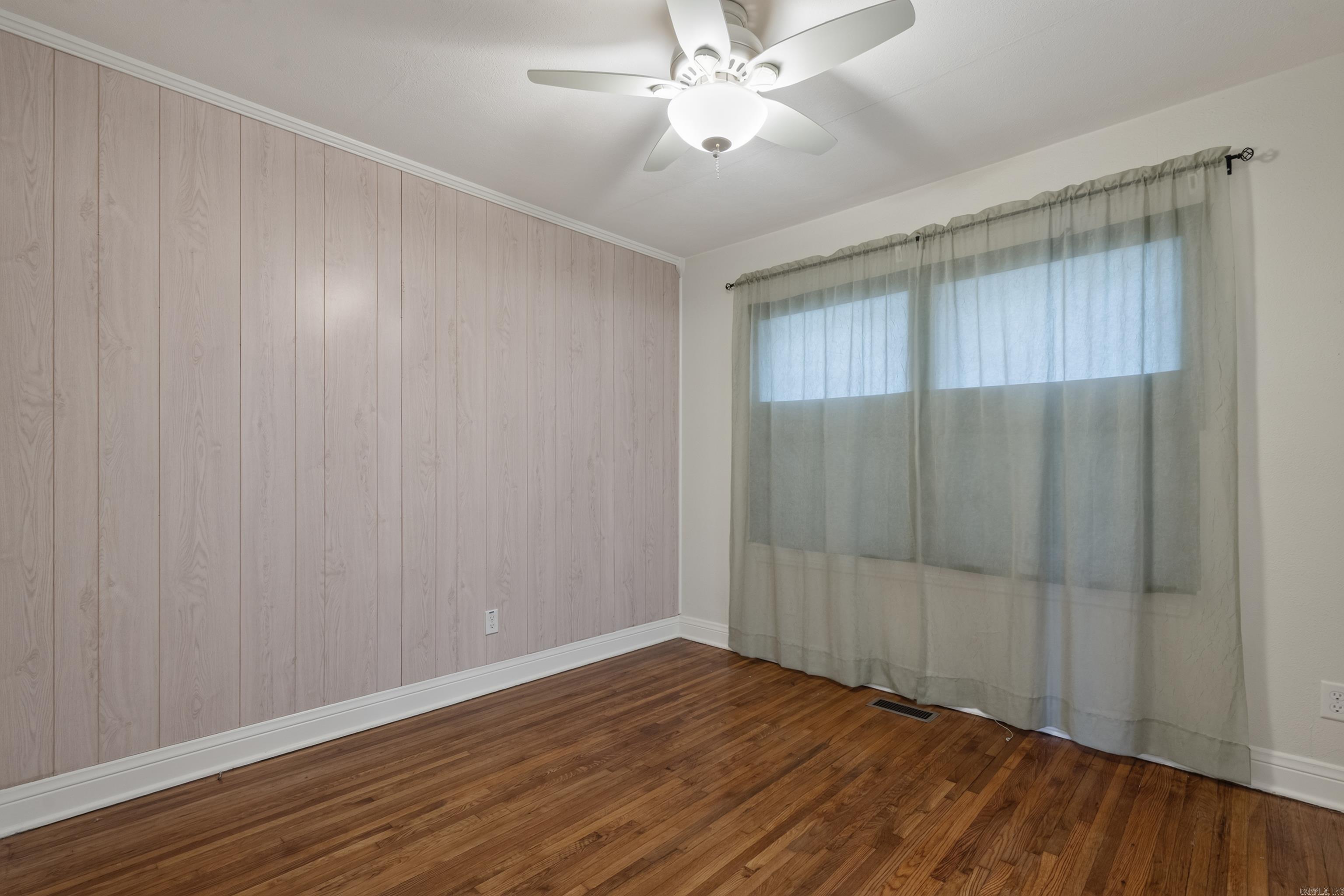 404 Summer Property Photo 16